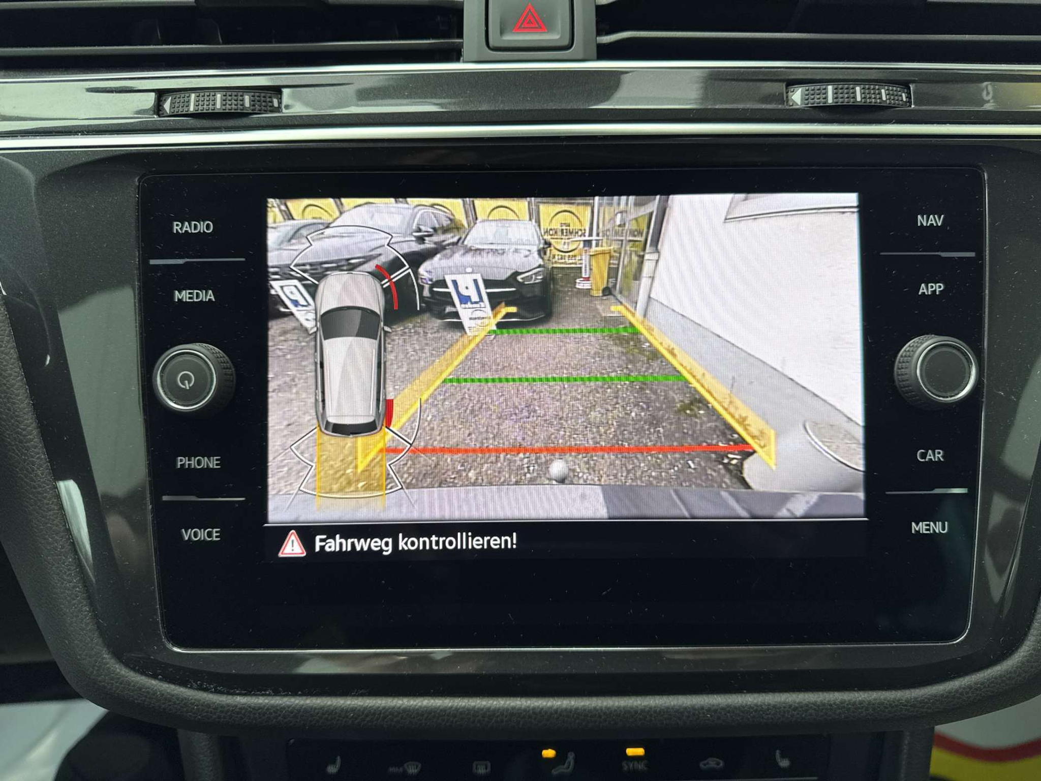 listing desktop thumbnail image 10