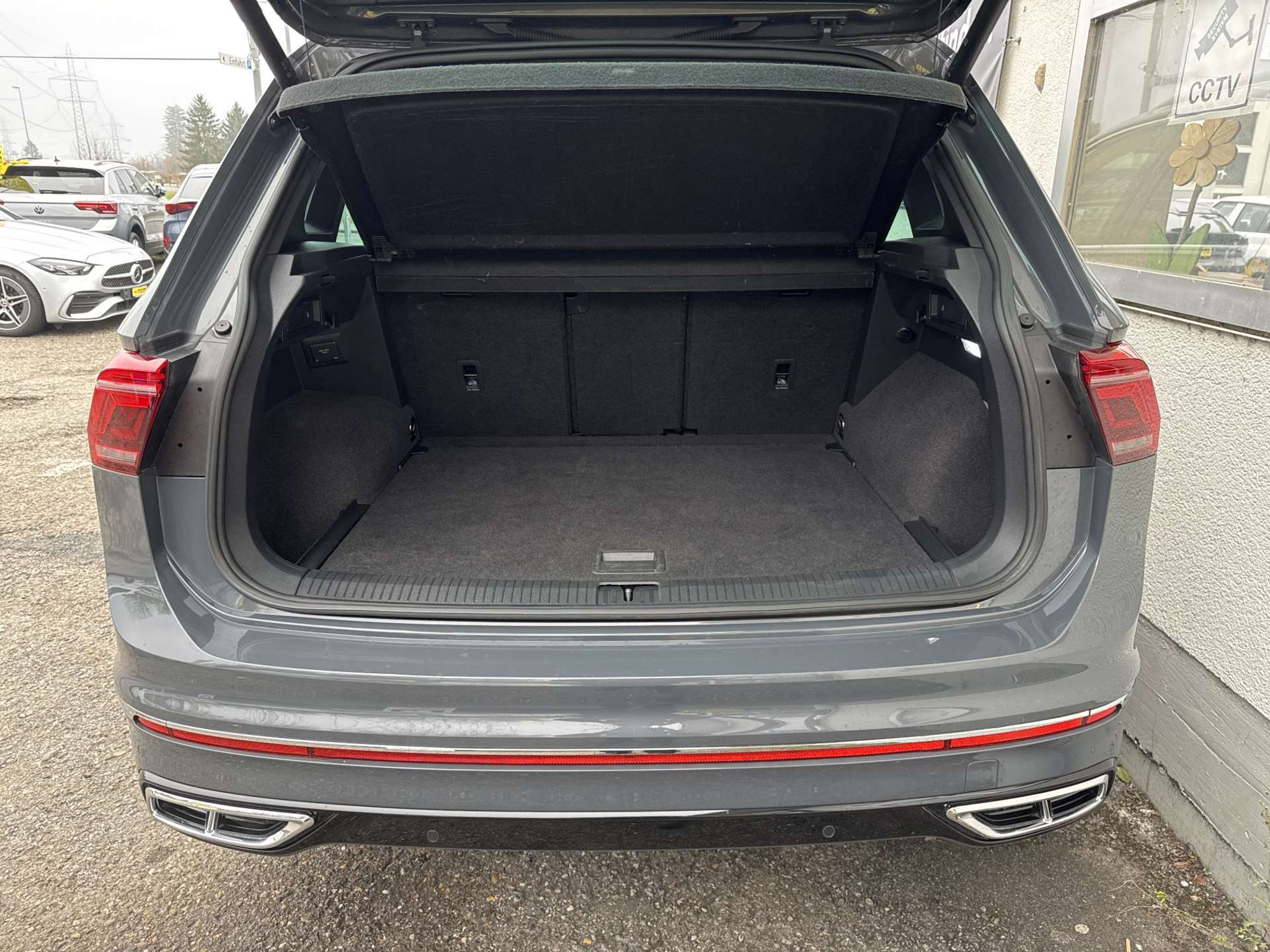 listing desktop thumbnail image 8