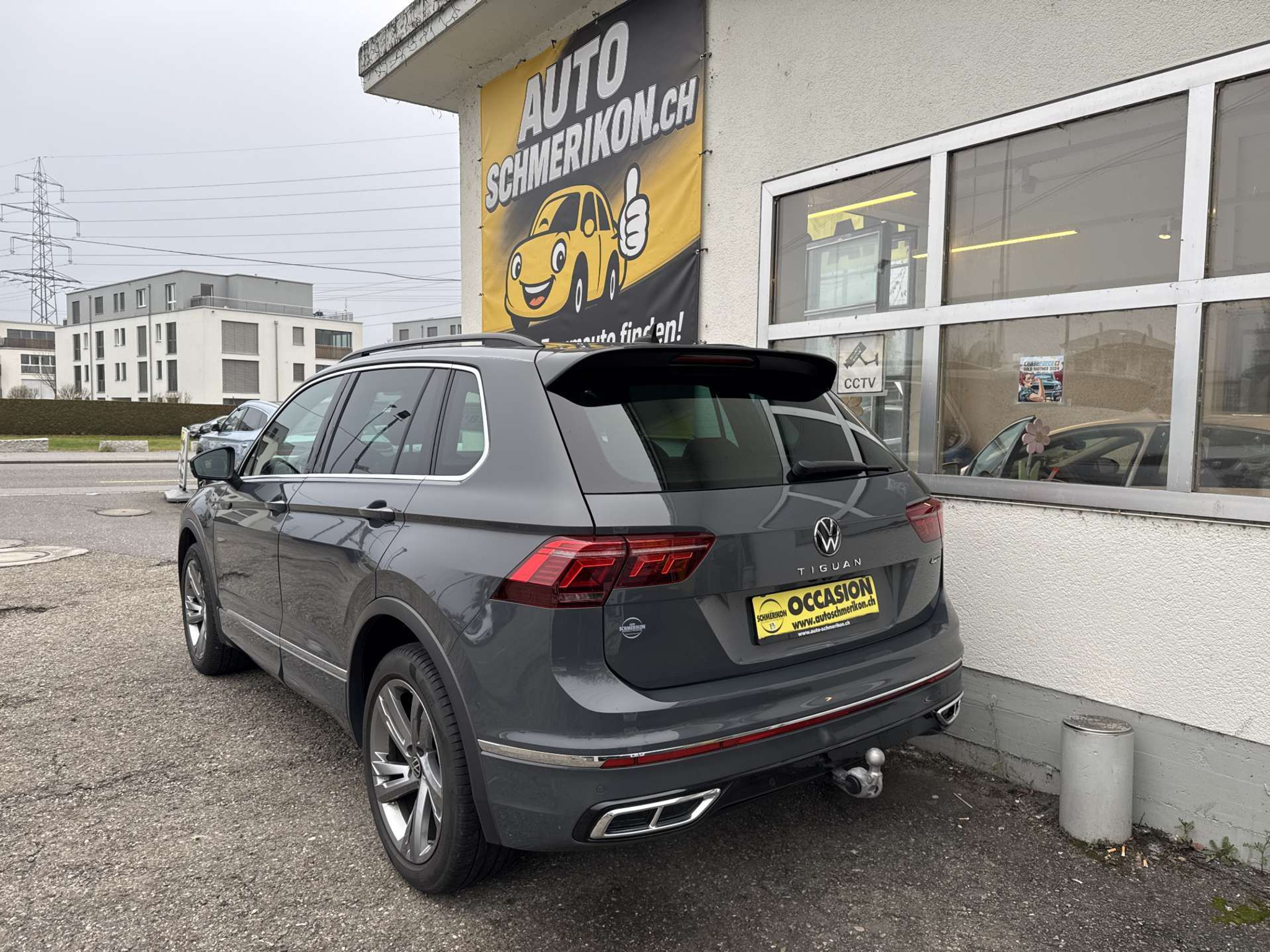 listing desktop thumbnail image 2