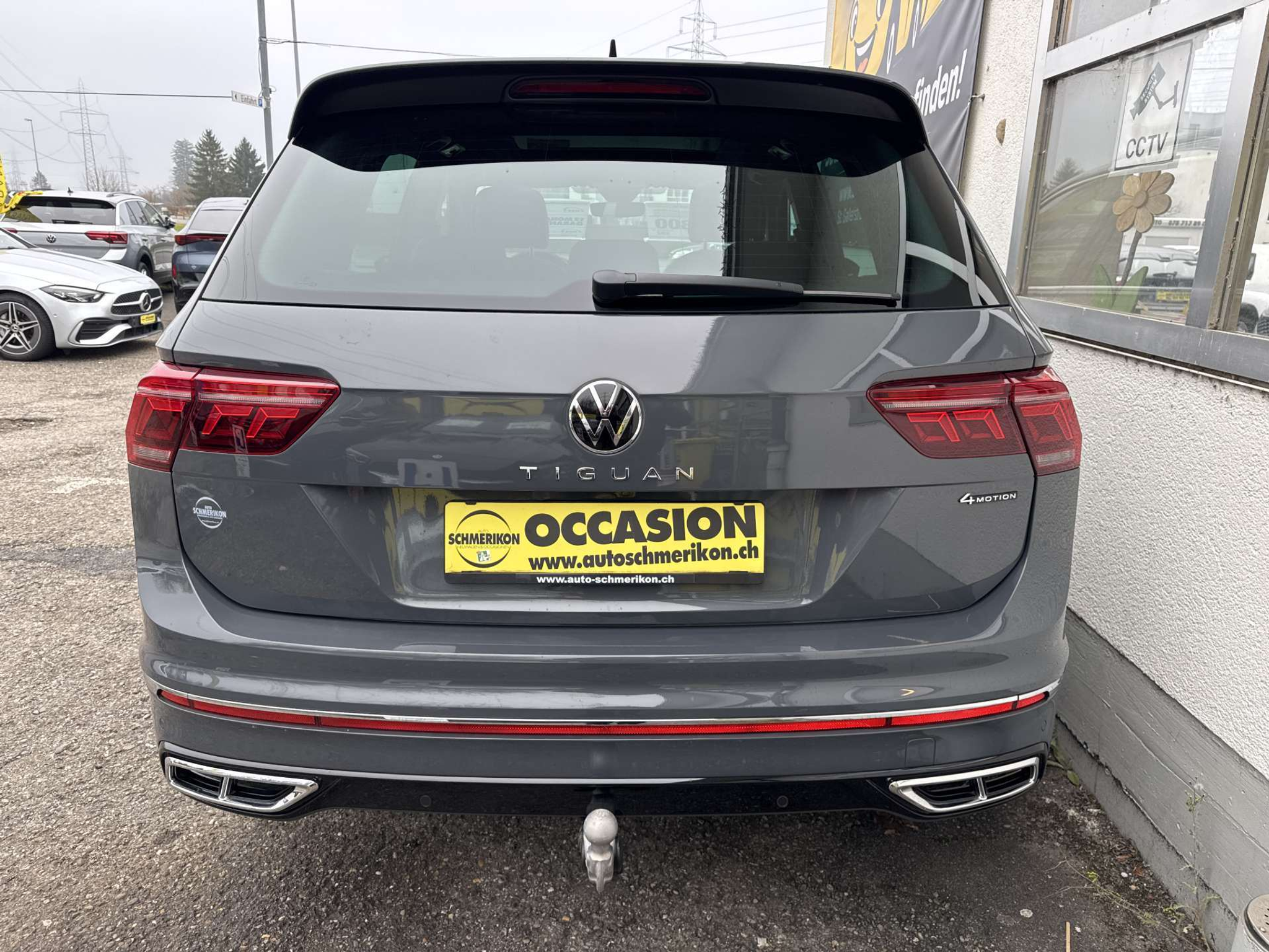 listing desktop thumbnail image 3