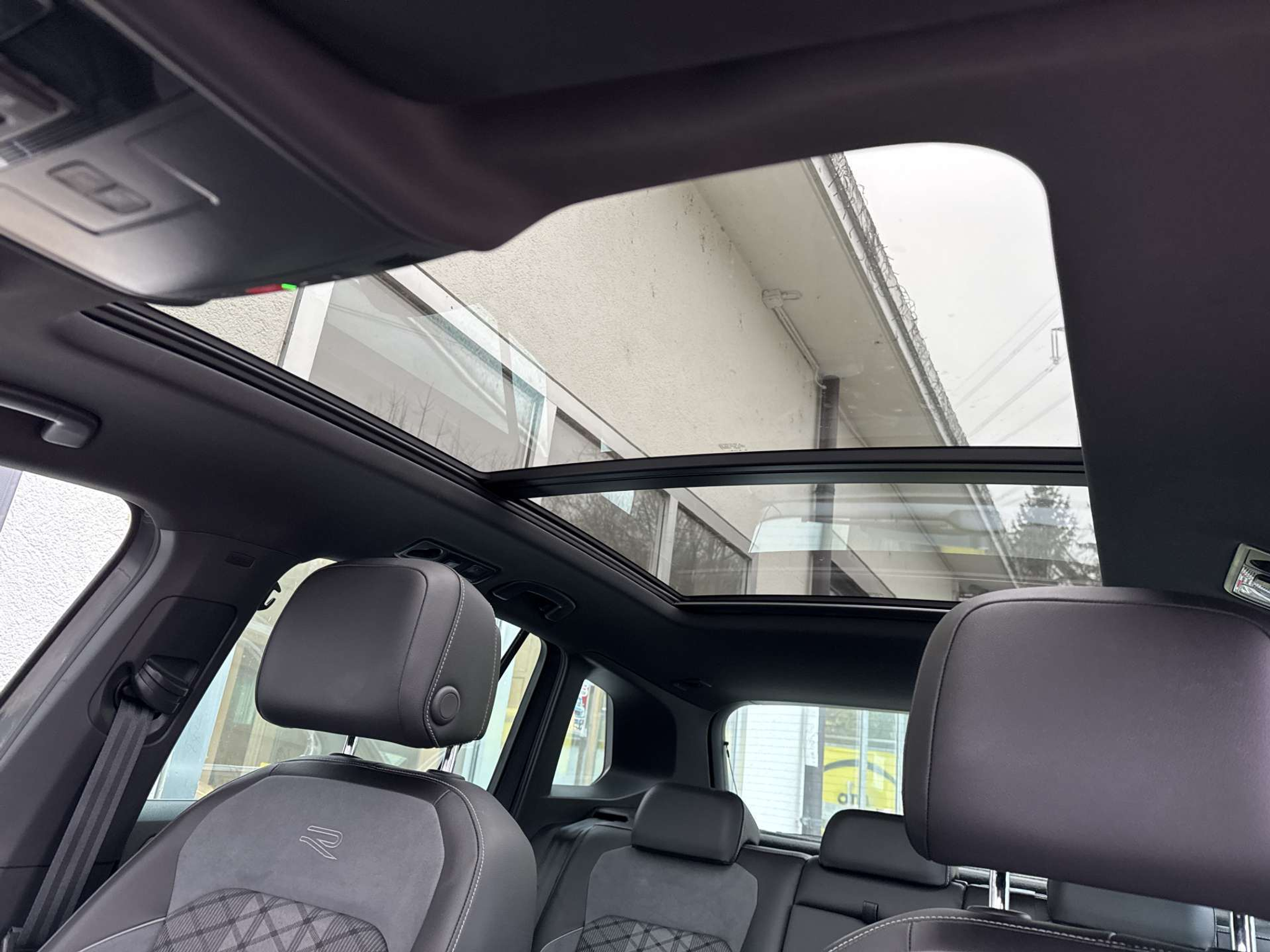 listing desktop thumbnail image 13