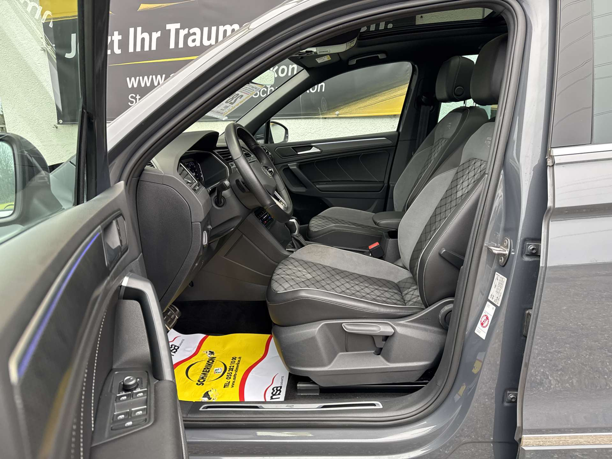 listing desktop thumbnail image 6