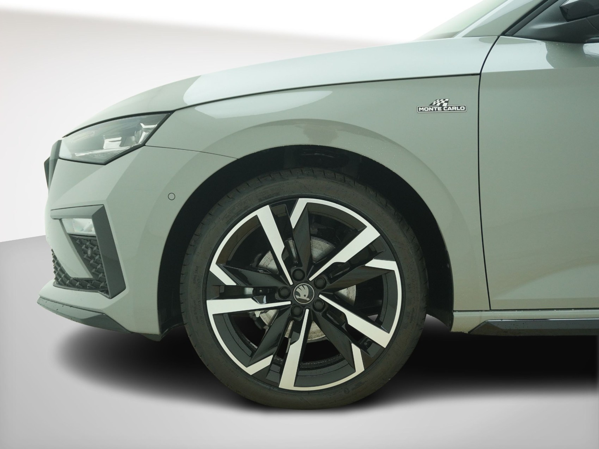 listing desktop thumbnail image 9