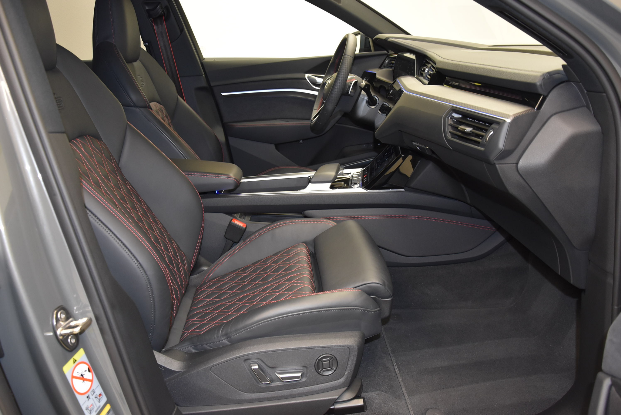 listing desktop thumbnail image 2