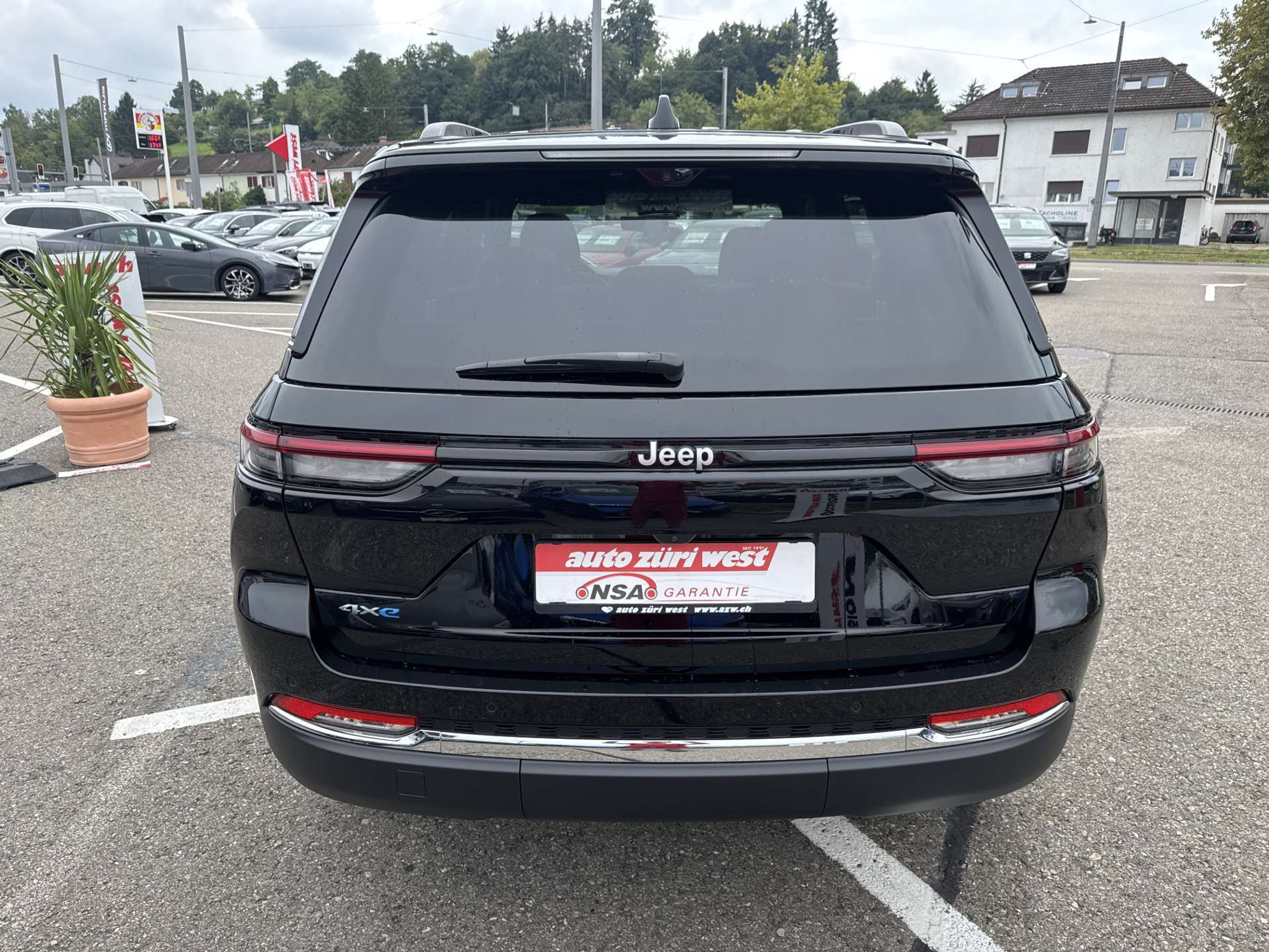 listing desktop thumbnail image 13