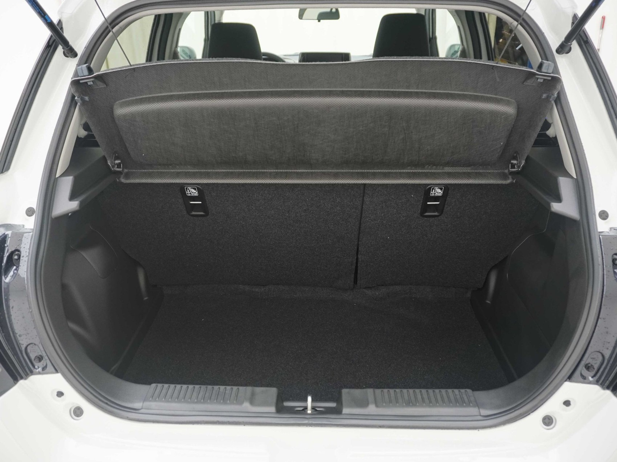 listing desktop thumbnail image 19