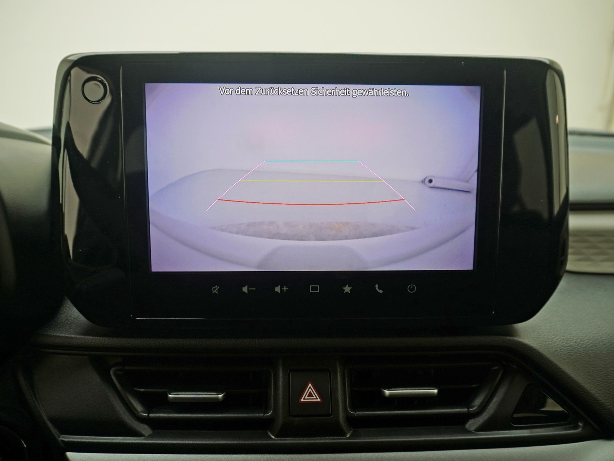 listing desktop thumbnail image 14