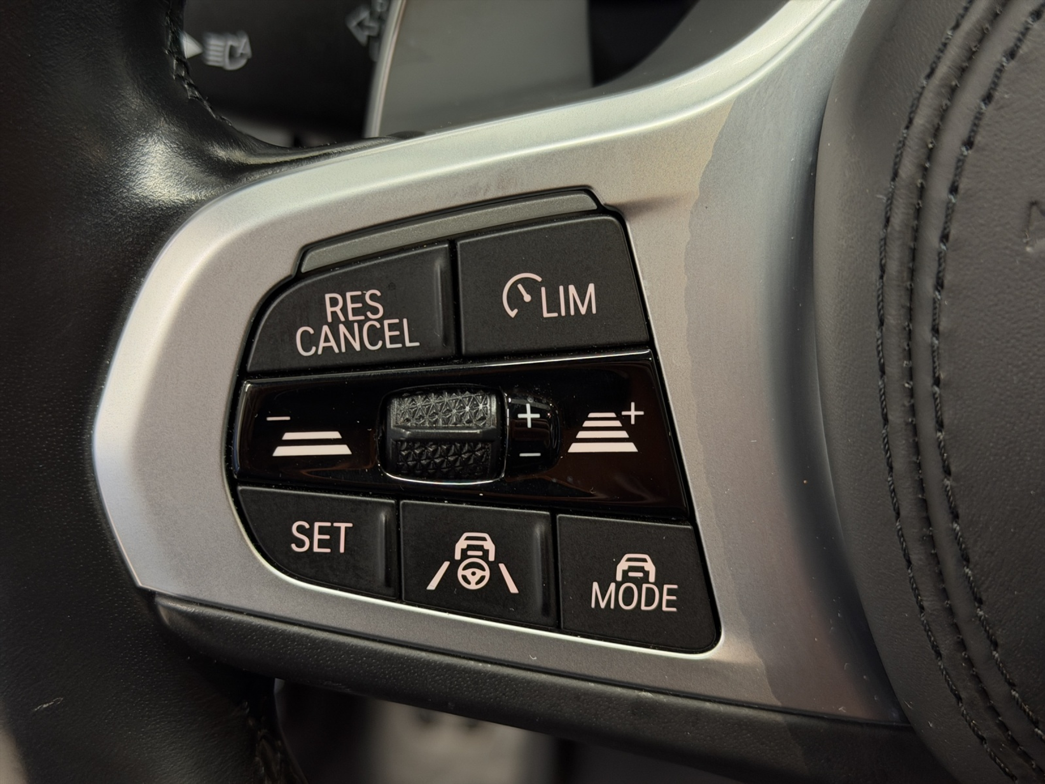 listing desktop thumbnail image 17