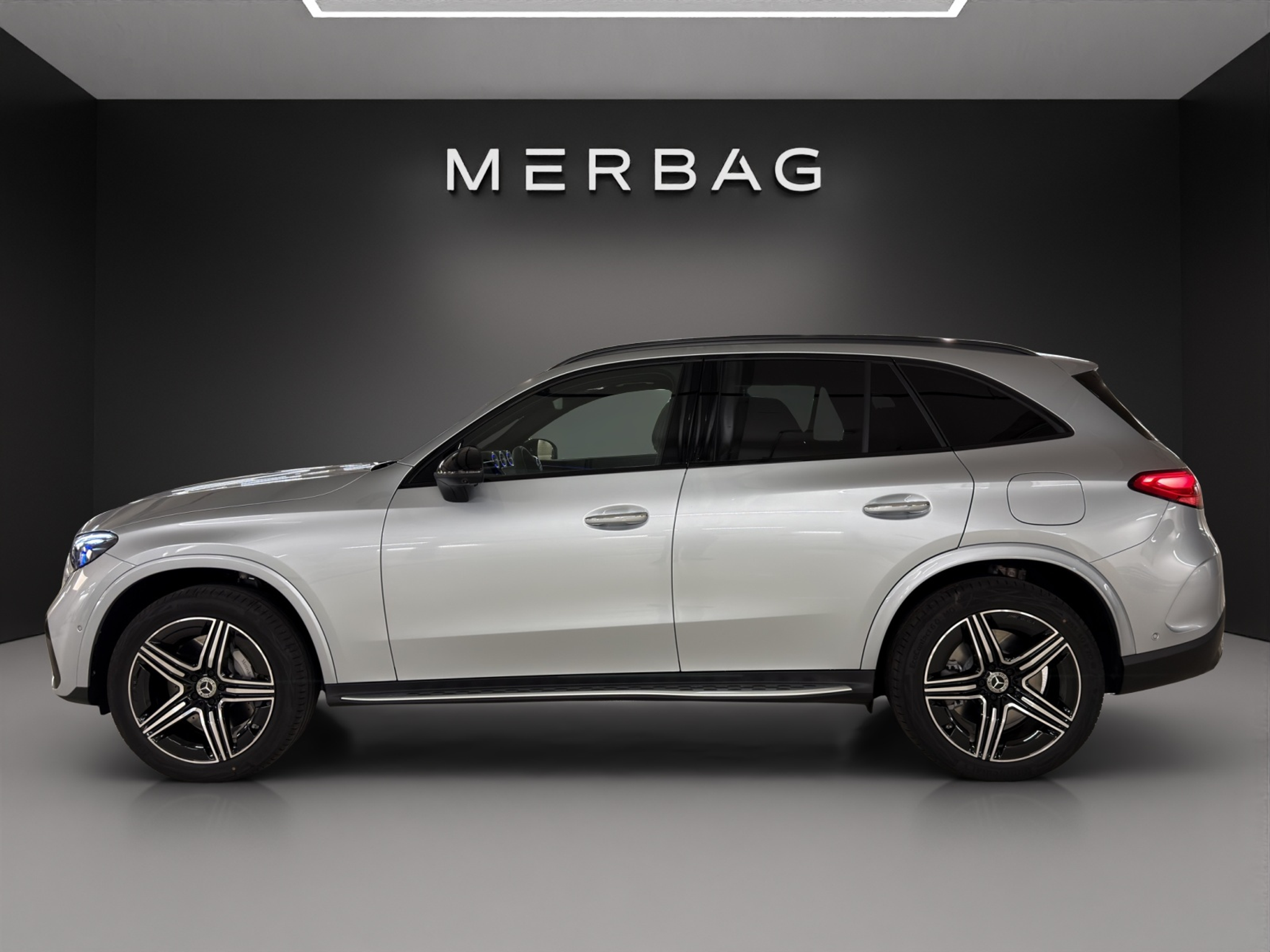 listing desktop thumbnail image 3