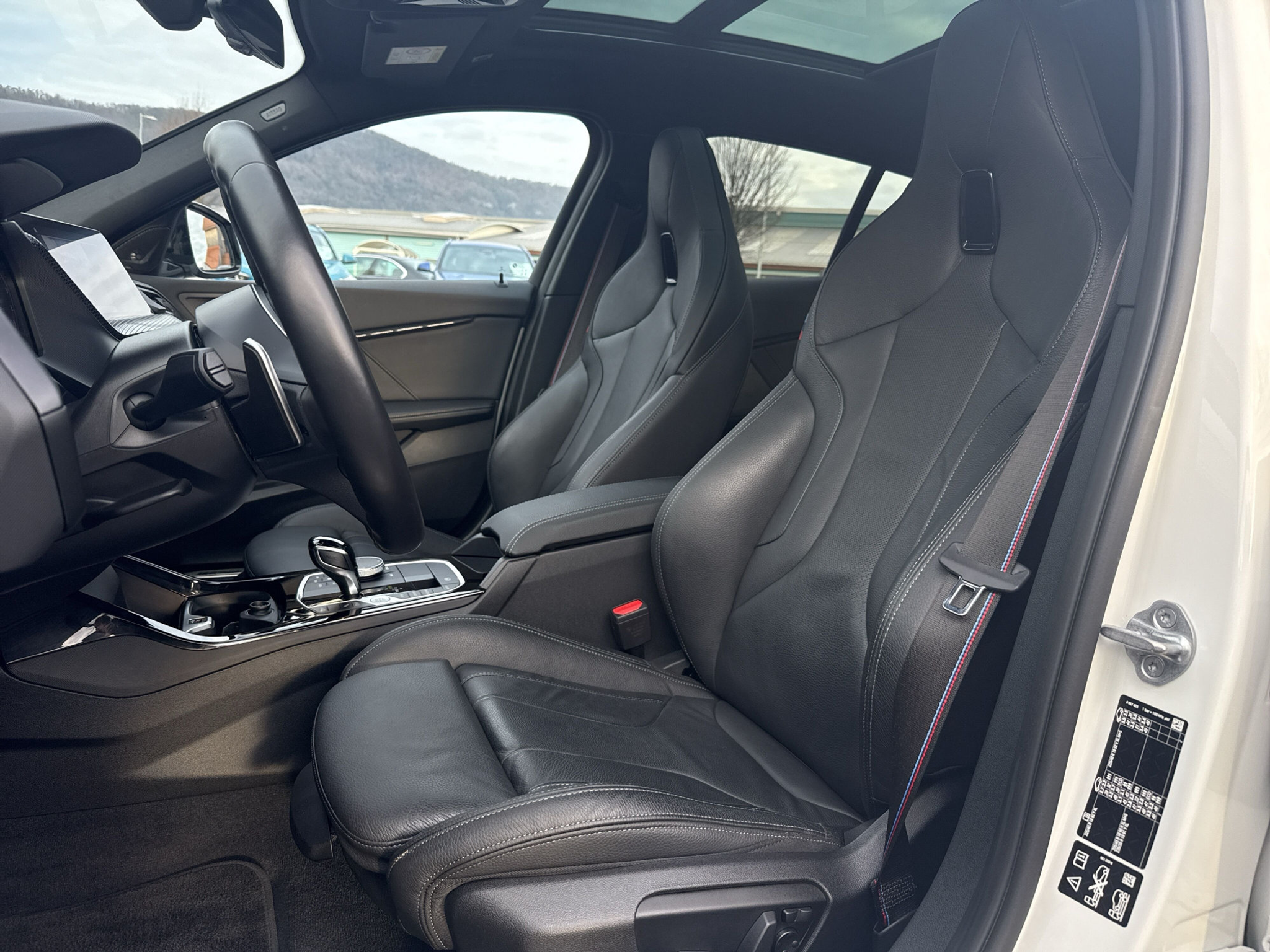 listing desktop thumbnail image 9