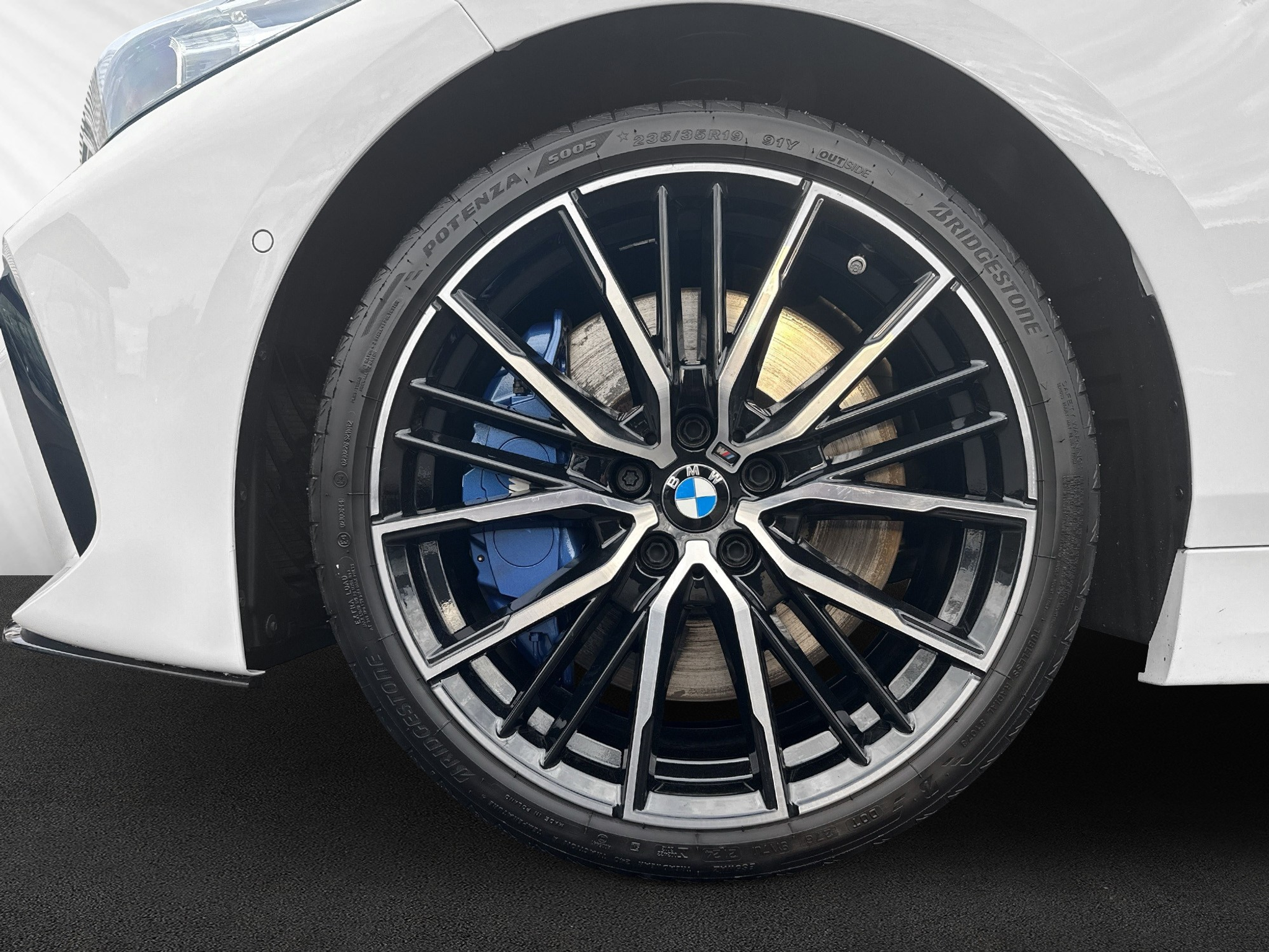 listing desktop thumbnail image 8