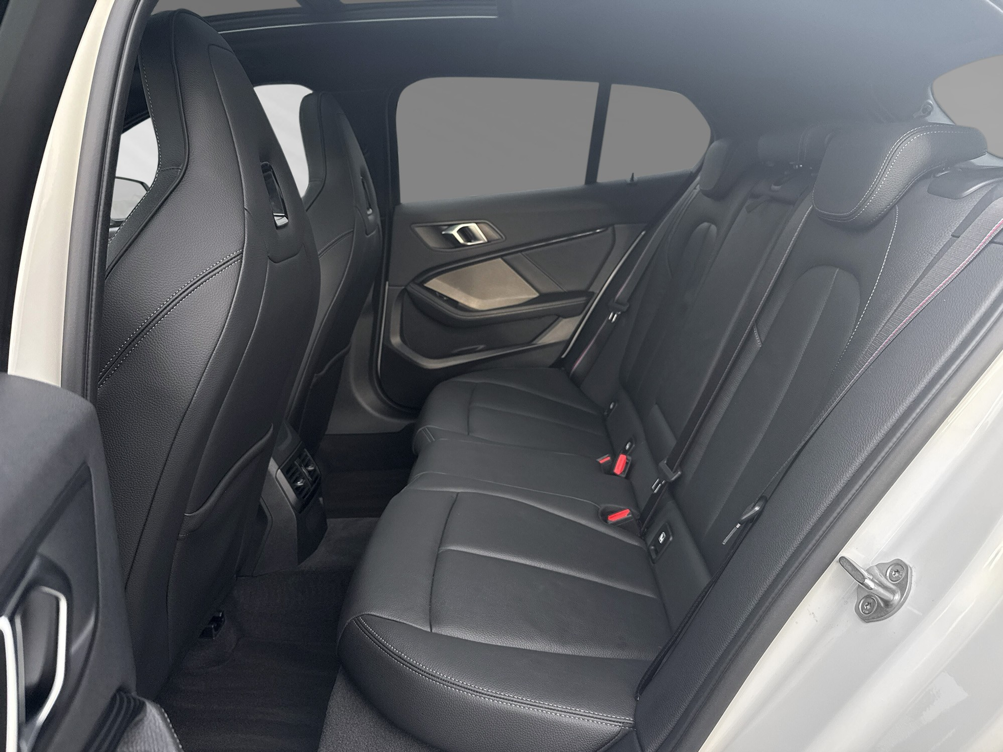 listing desktop thumbnail image 6