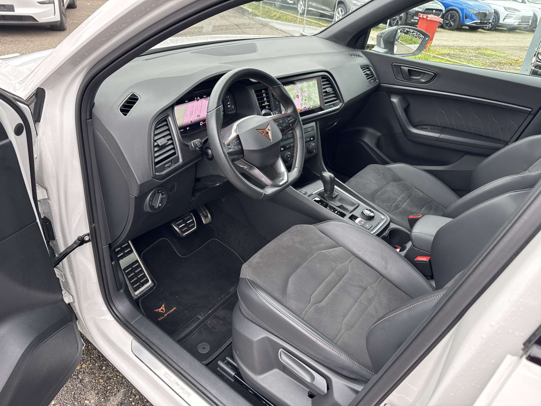 listing desktop thumbnail image 5