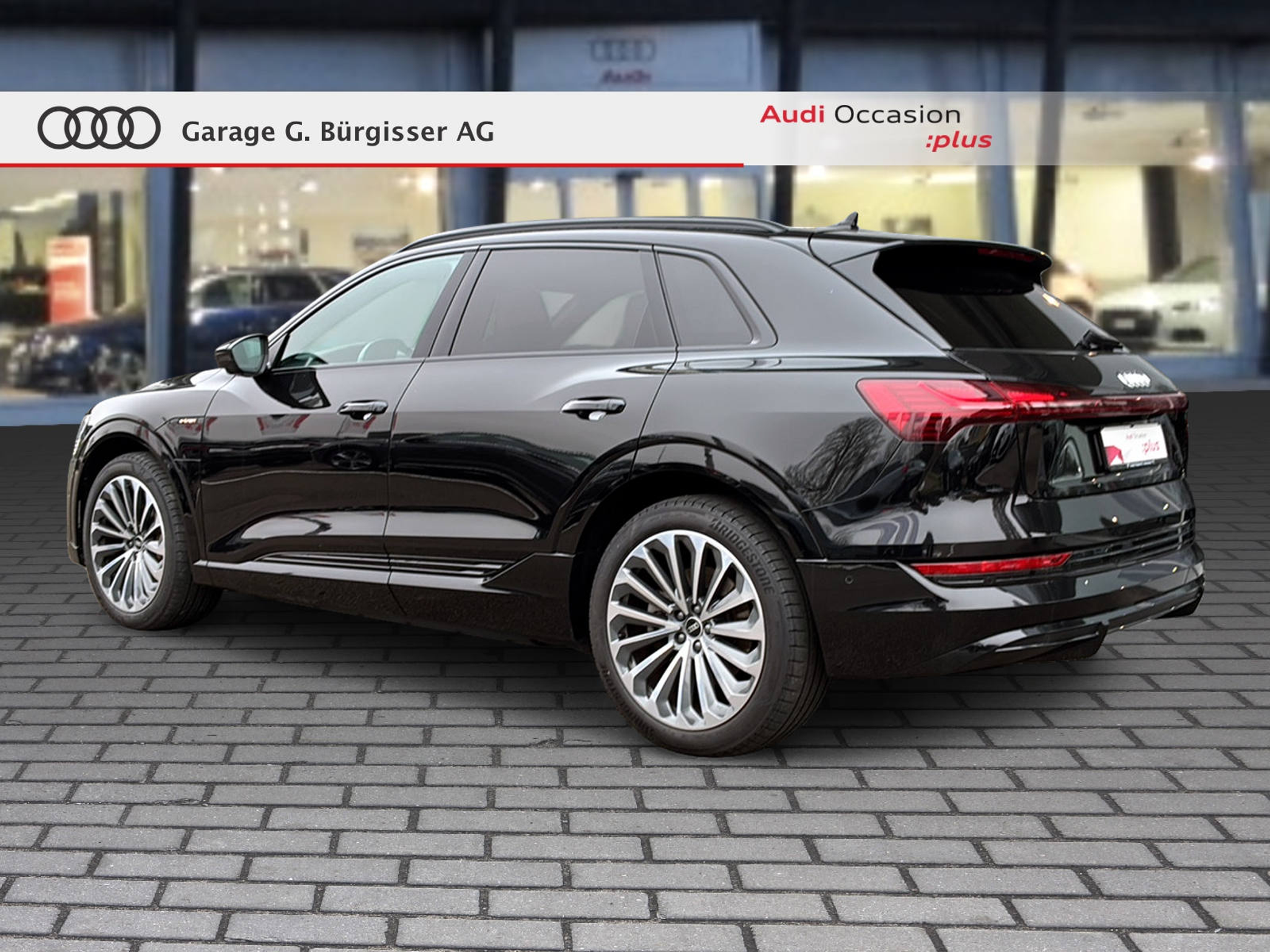 listing desktop thumbnail image 3