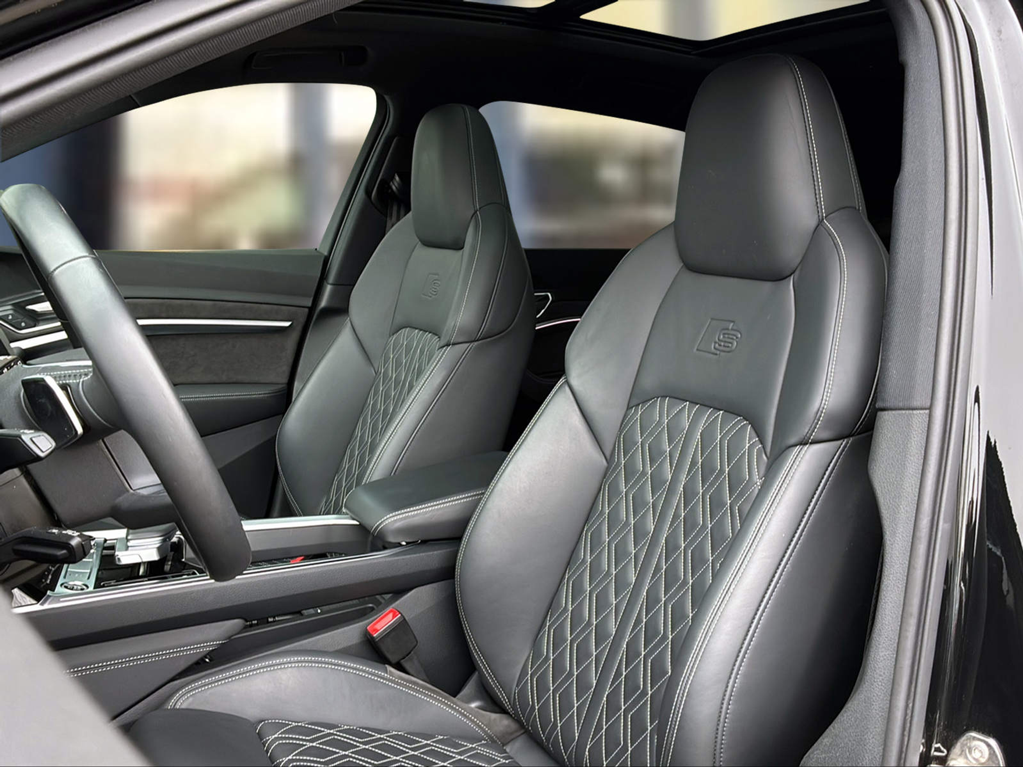 listing desktop thumbnail image 7