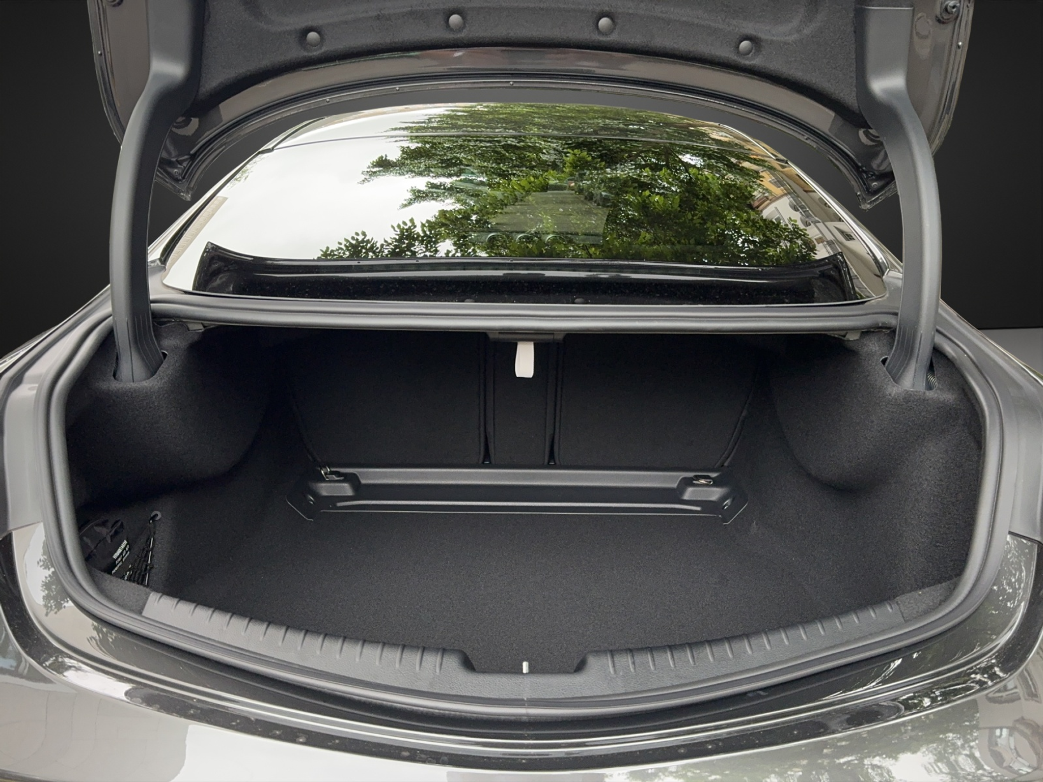 listing desktop thumbnail image 11