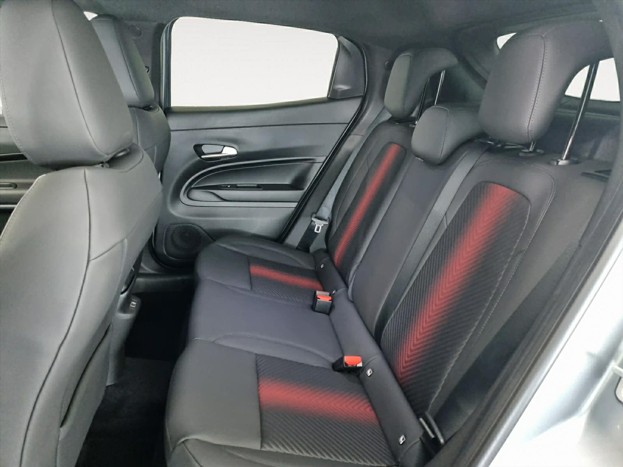 listing desktop thumbnail image 13