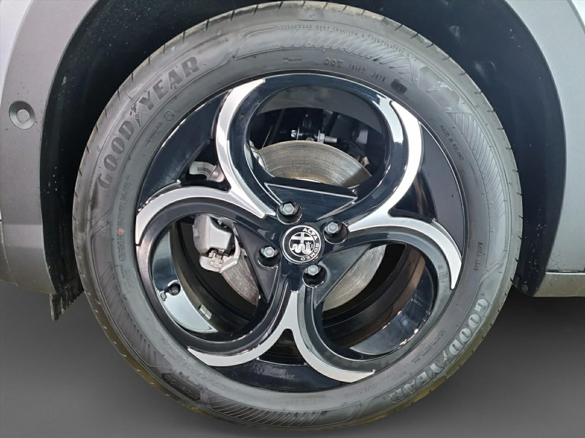 listing desktop thumbnail image 14