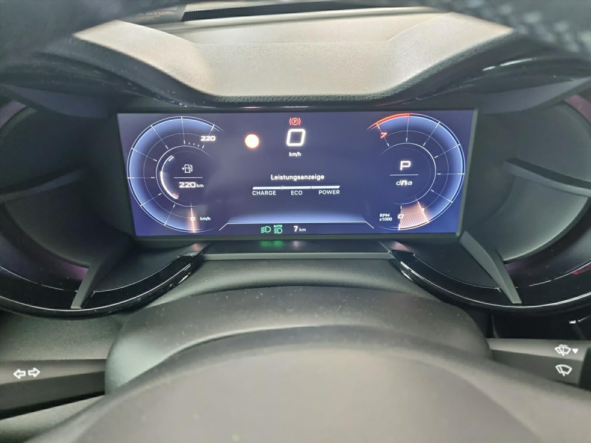 listing desktop thumbnail image 8