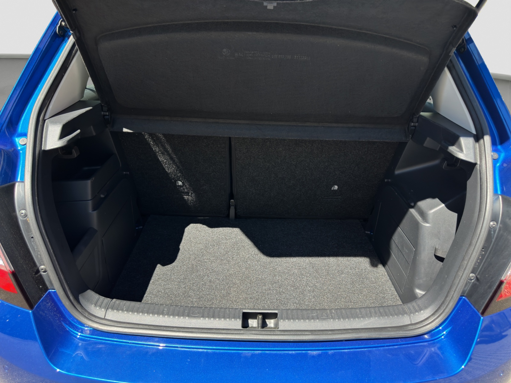 listing desktop thumbnail image 9