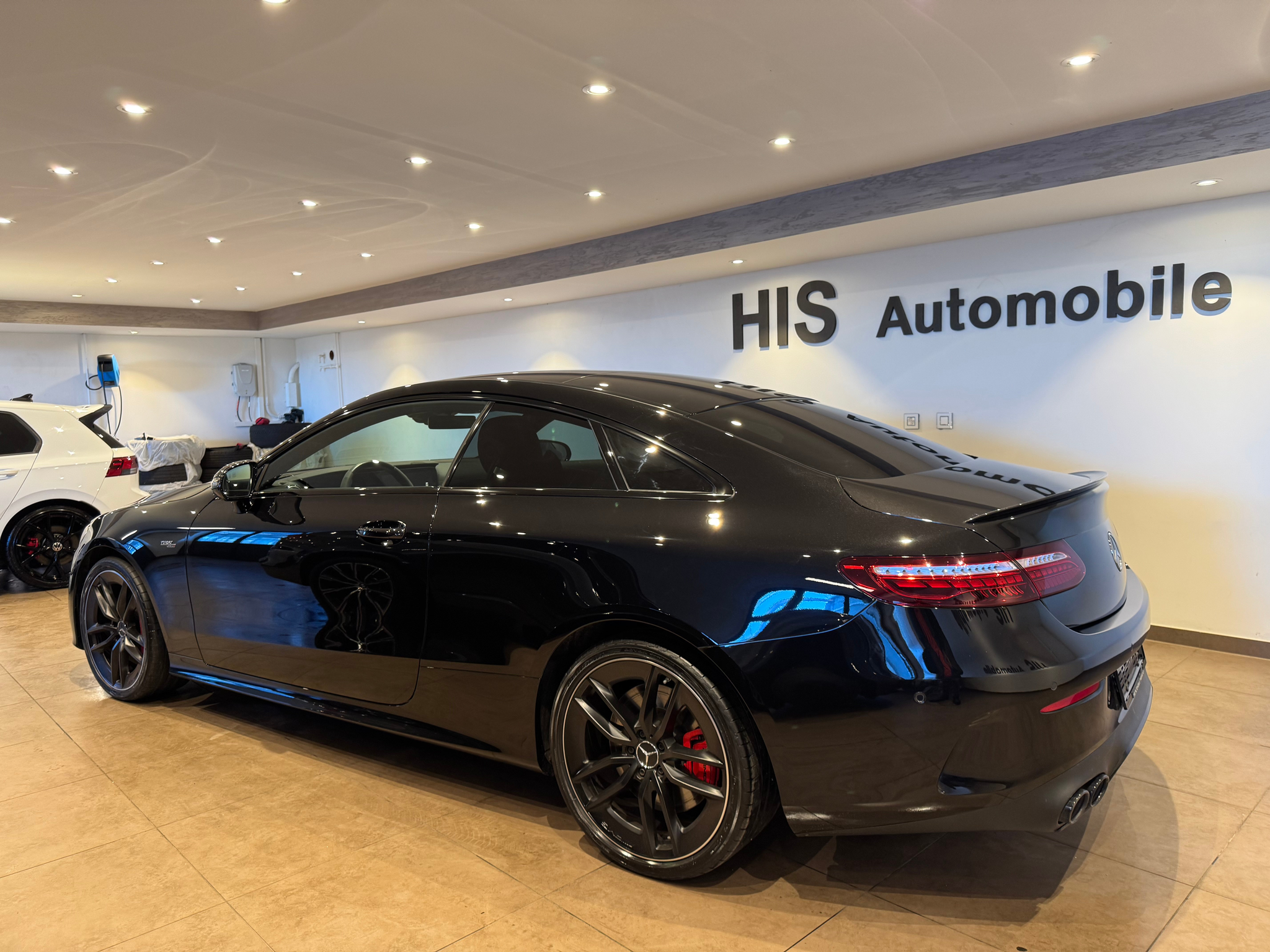 listing desktop thumbnail image 1