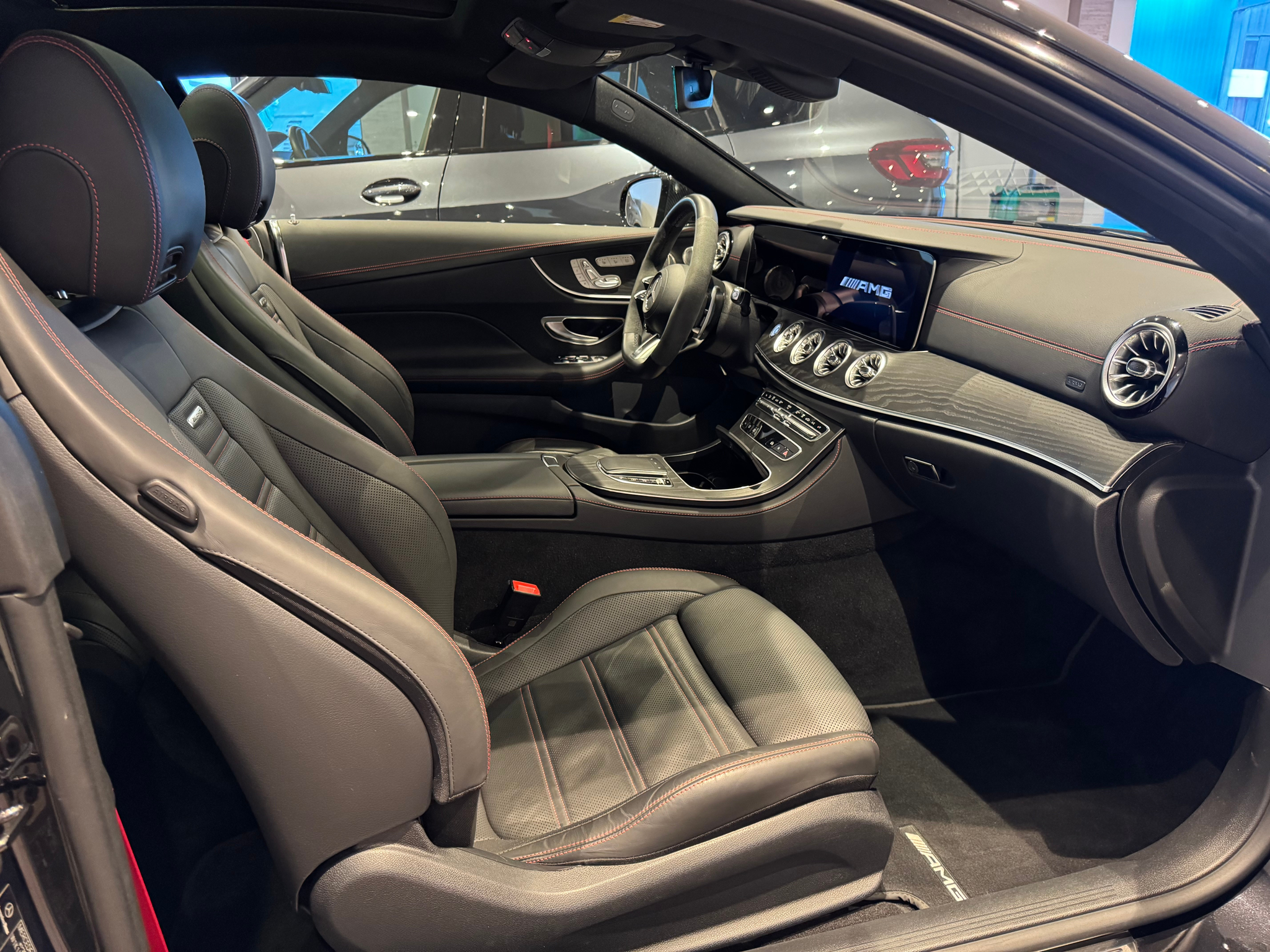 listing desktop thumbnail image 4