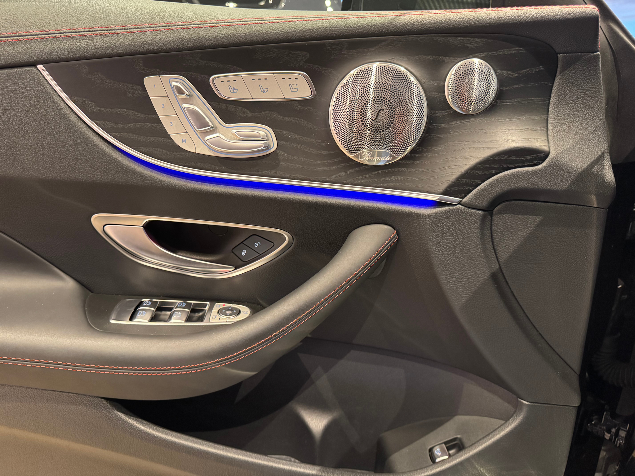 listing desktop thumbnail image 14