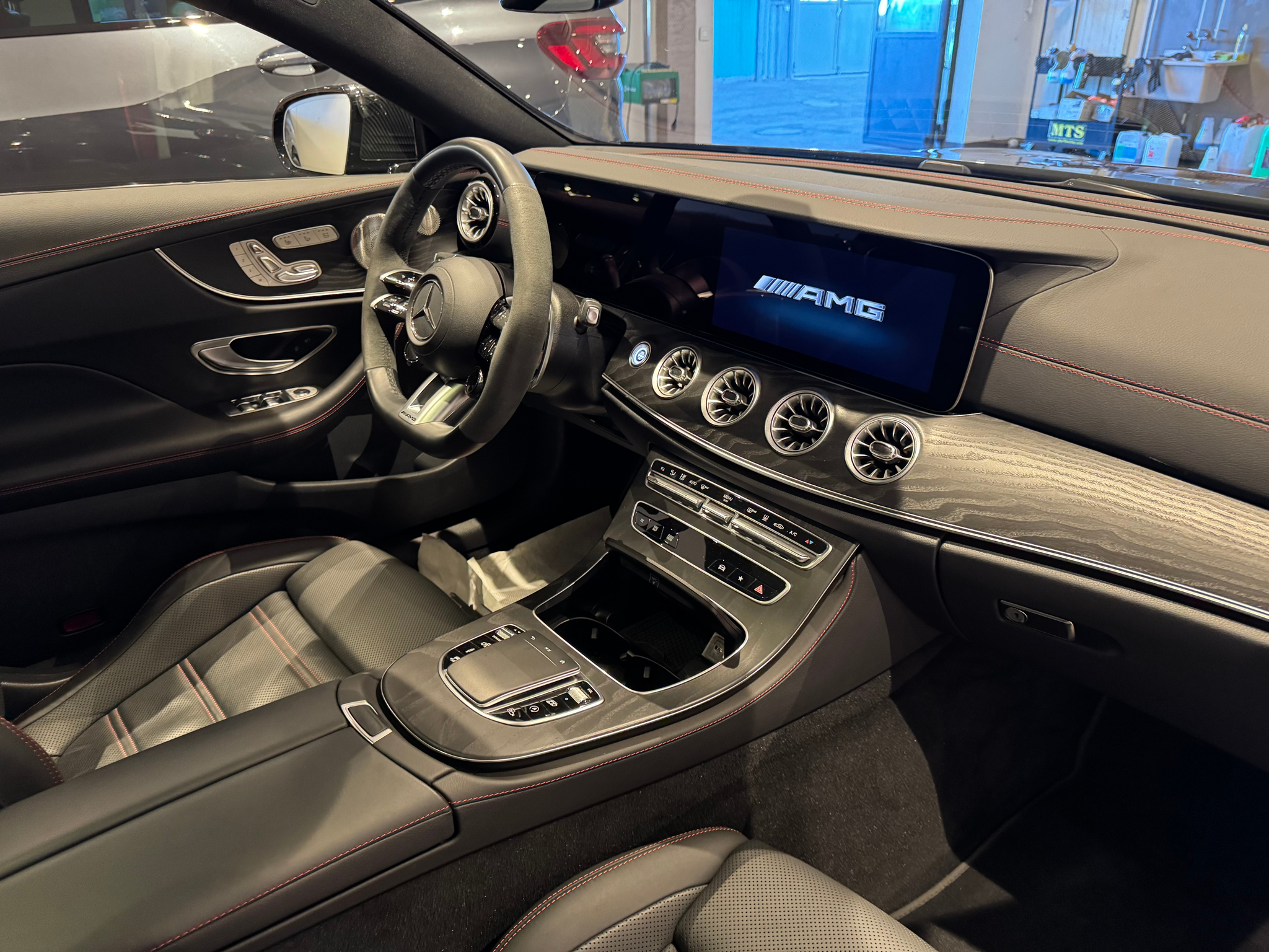 listing desktop thumbnail image 6