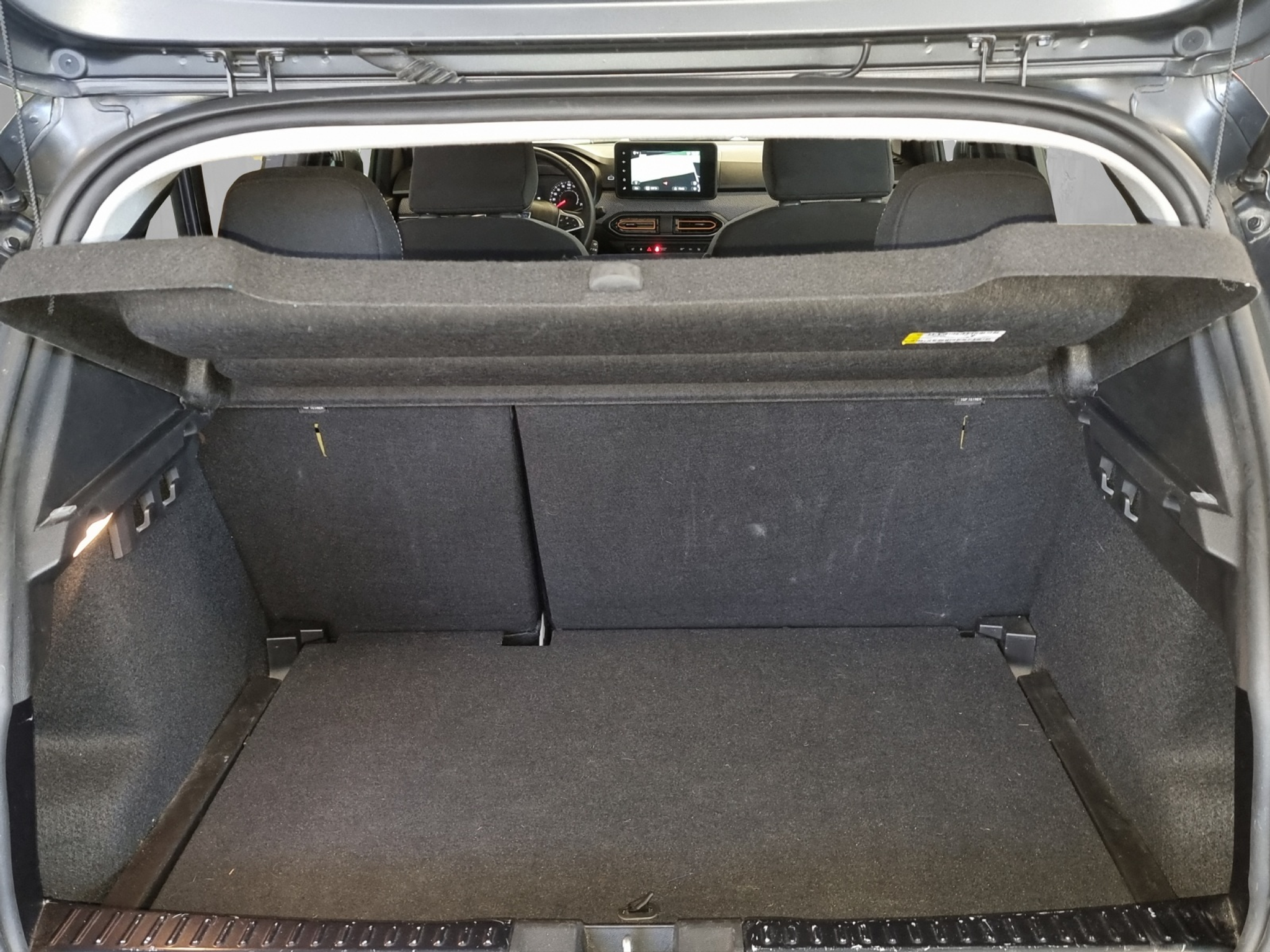 listing desktop thumbnail image 9