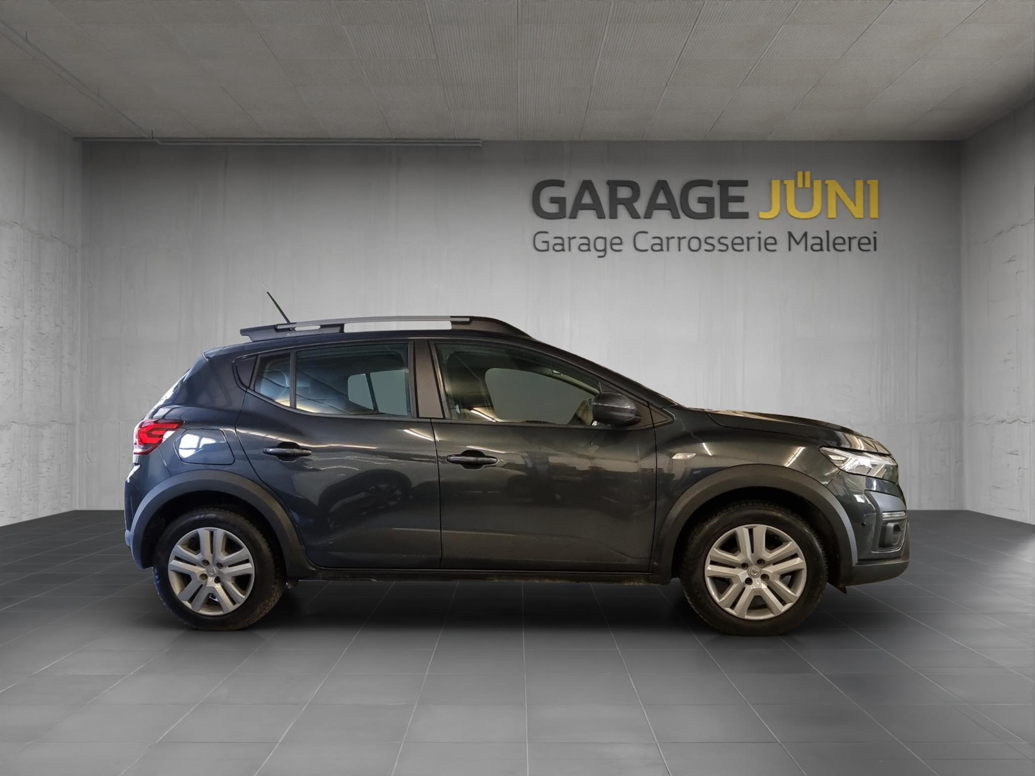 listing desktop thumbnail image 1