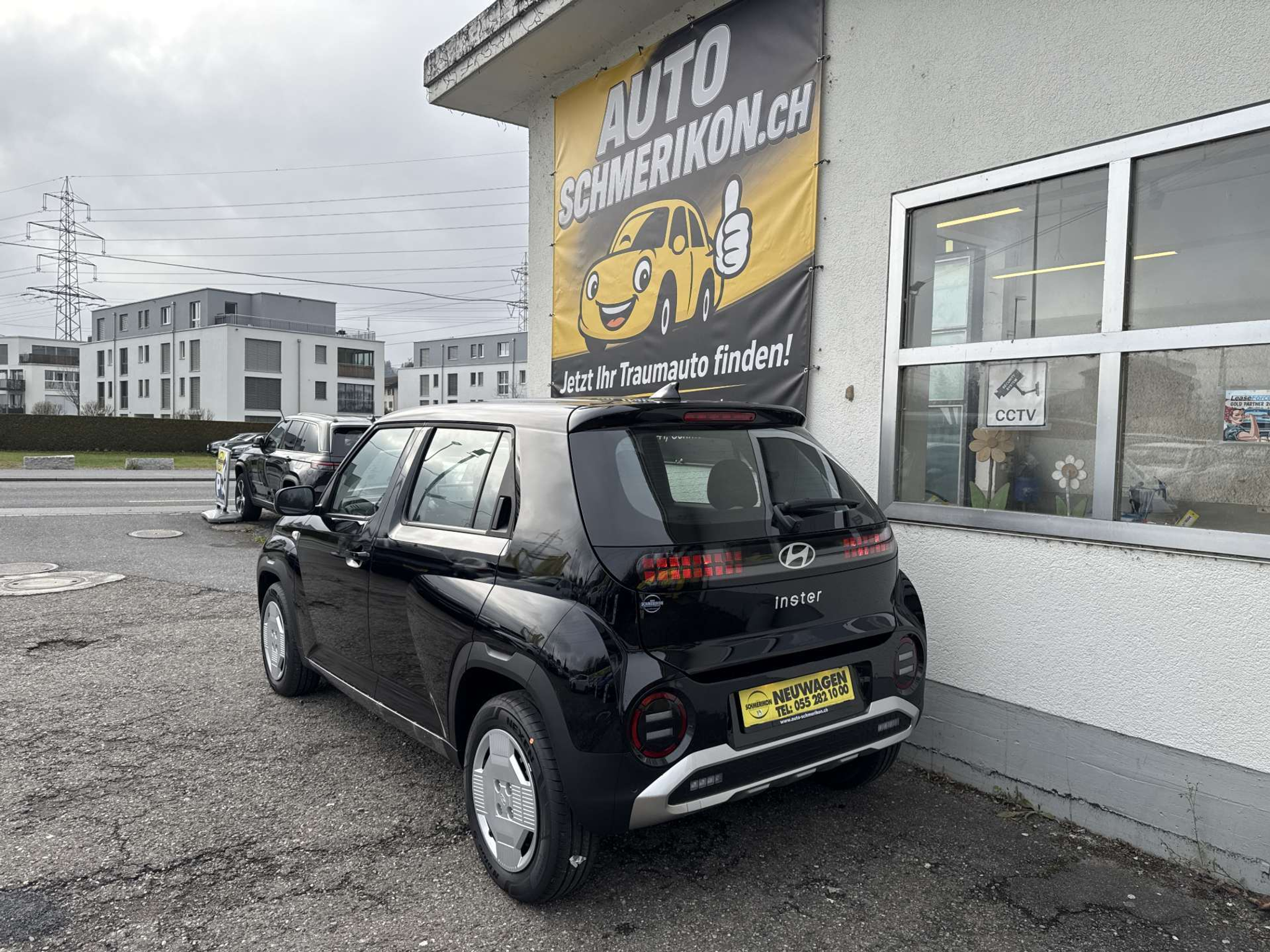 listing desktop thumbnail image 2