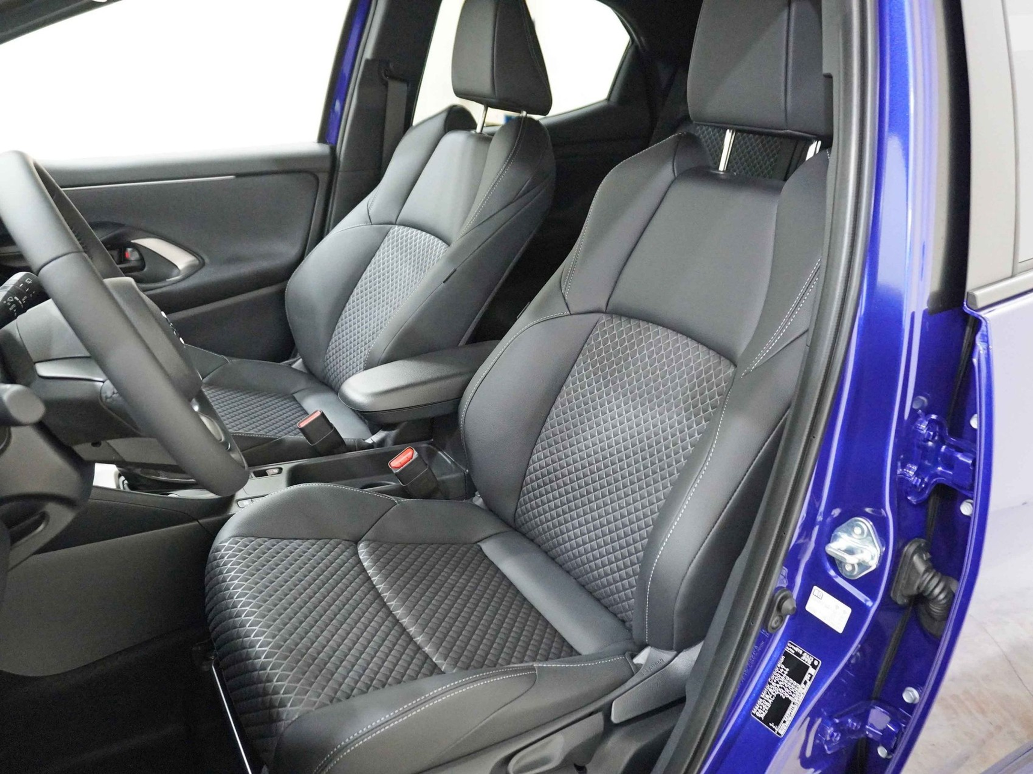 listing desktop thumbnail image 7