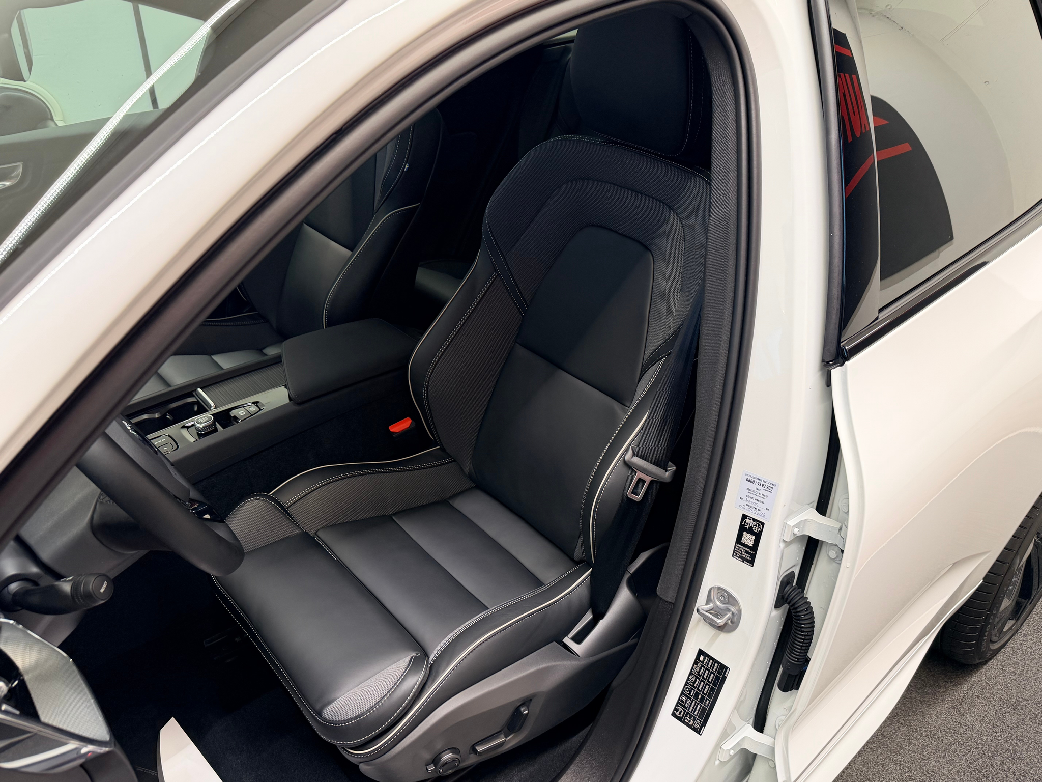 listing desktop thumbnail image 14