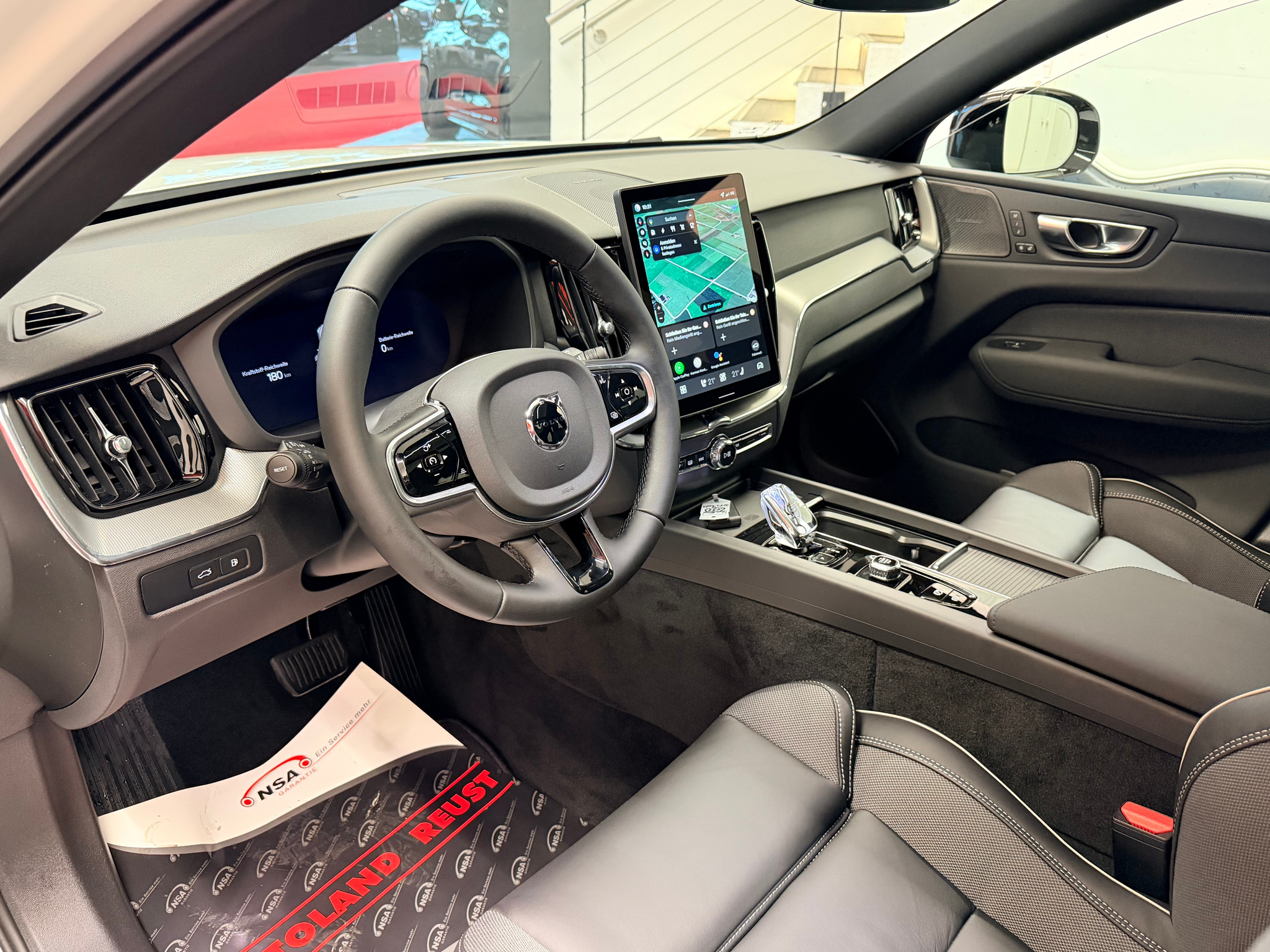 listing desktop thumbnail image 10