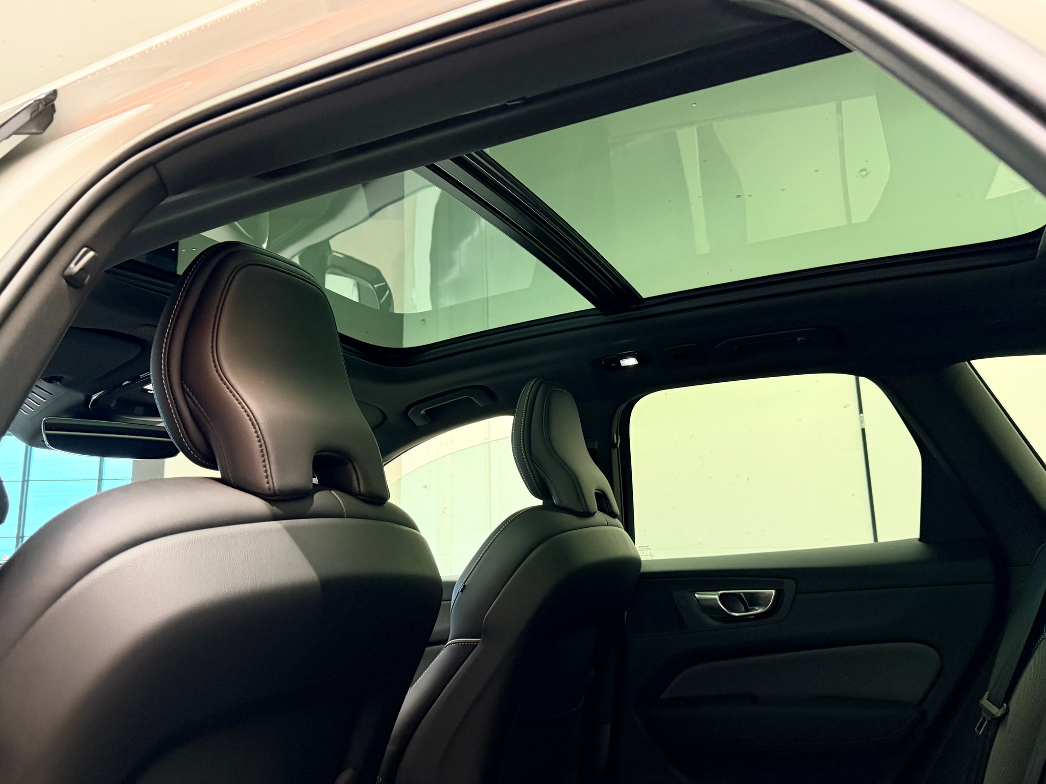 listing desktop thumbnail image 16