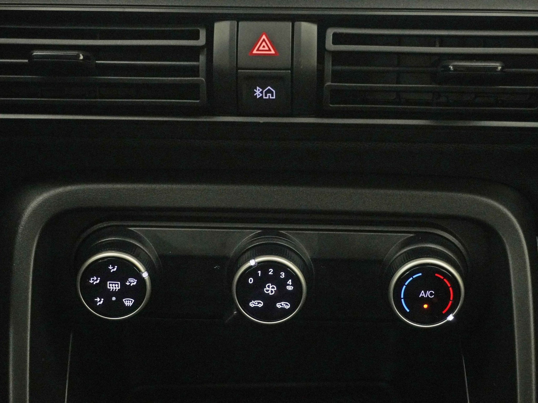 listing desktop thumbnail image 11