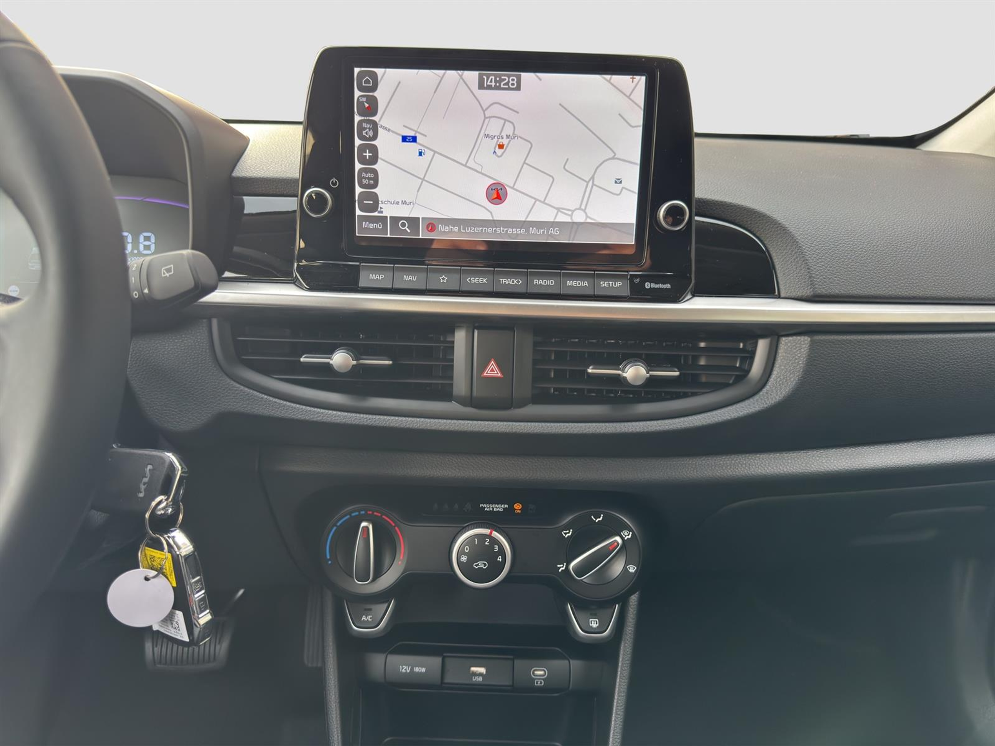 listing desktop thumbnail image 11