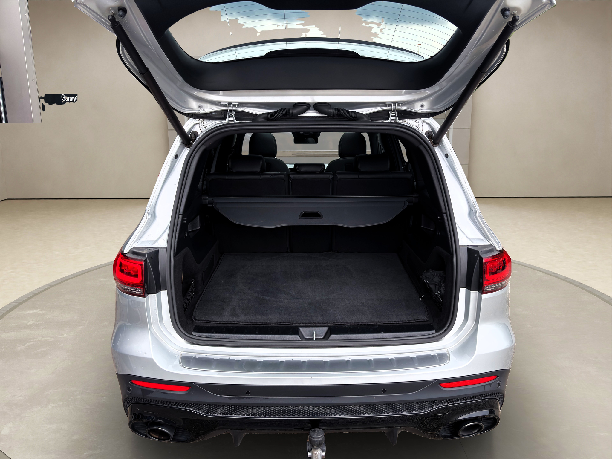 listing desktop thumbnail image 15