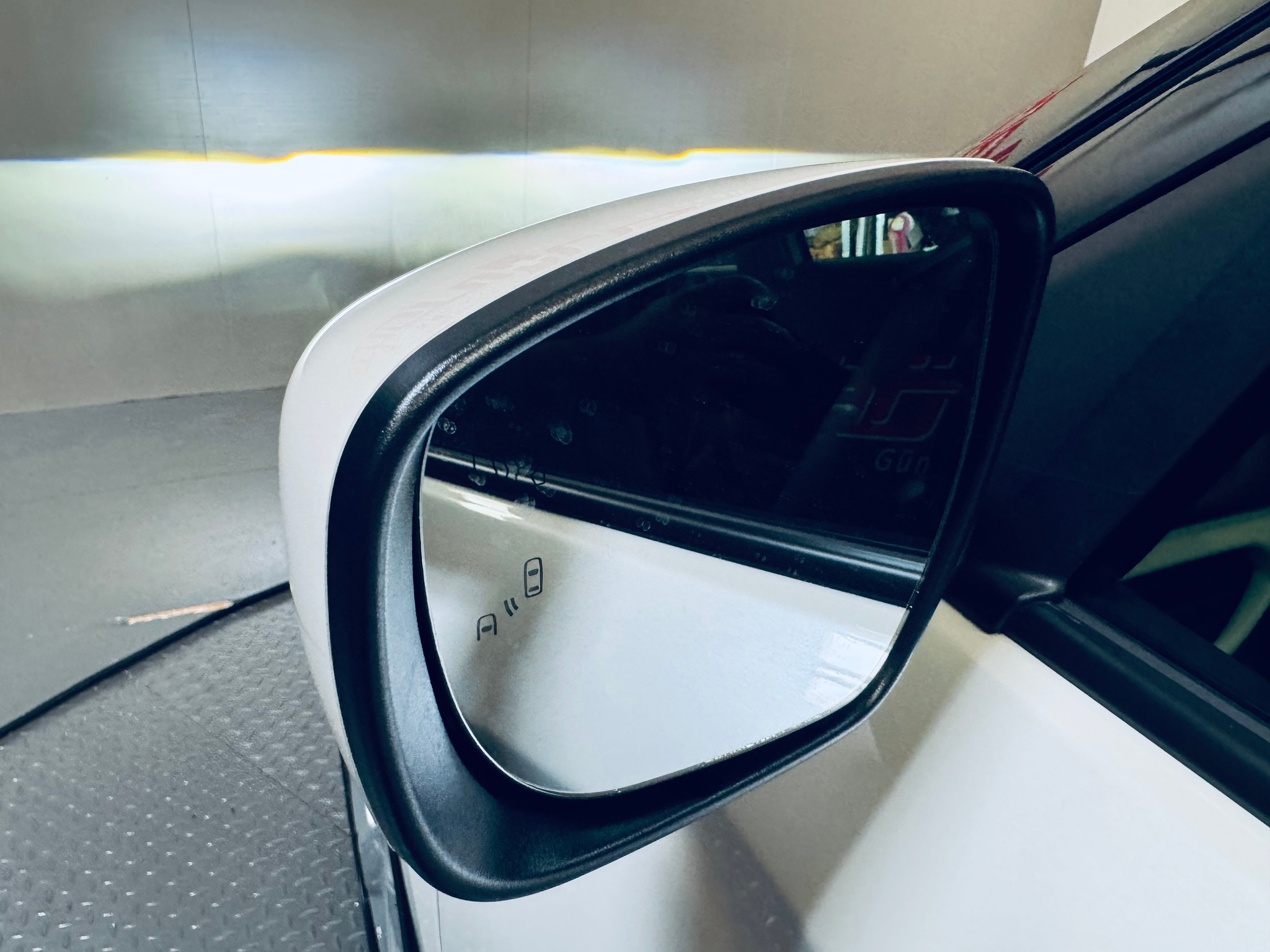 listing desktop thumbnail image 15