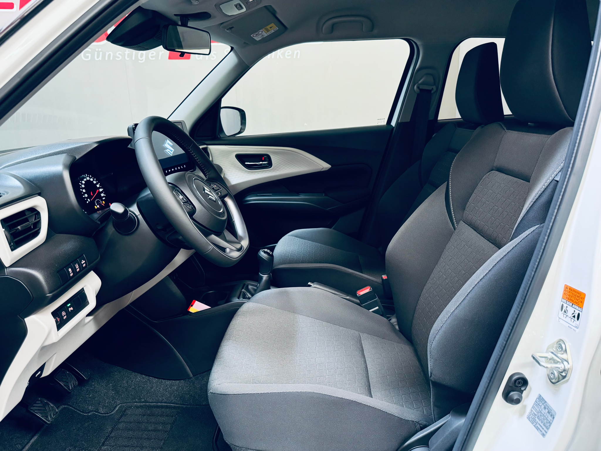 listing desktop thumbnail image 12