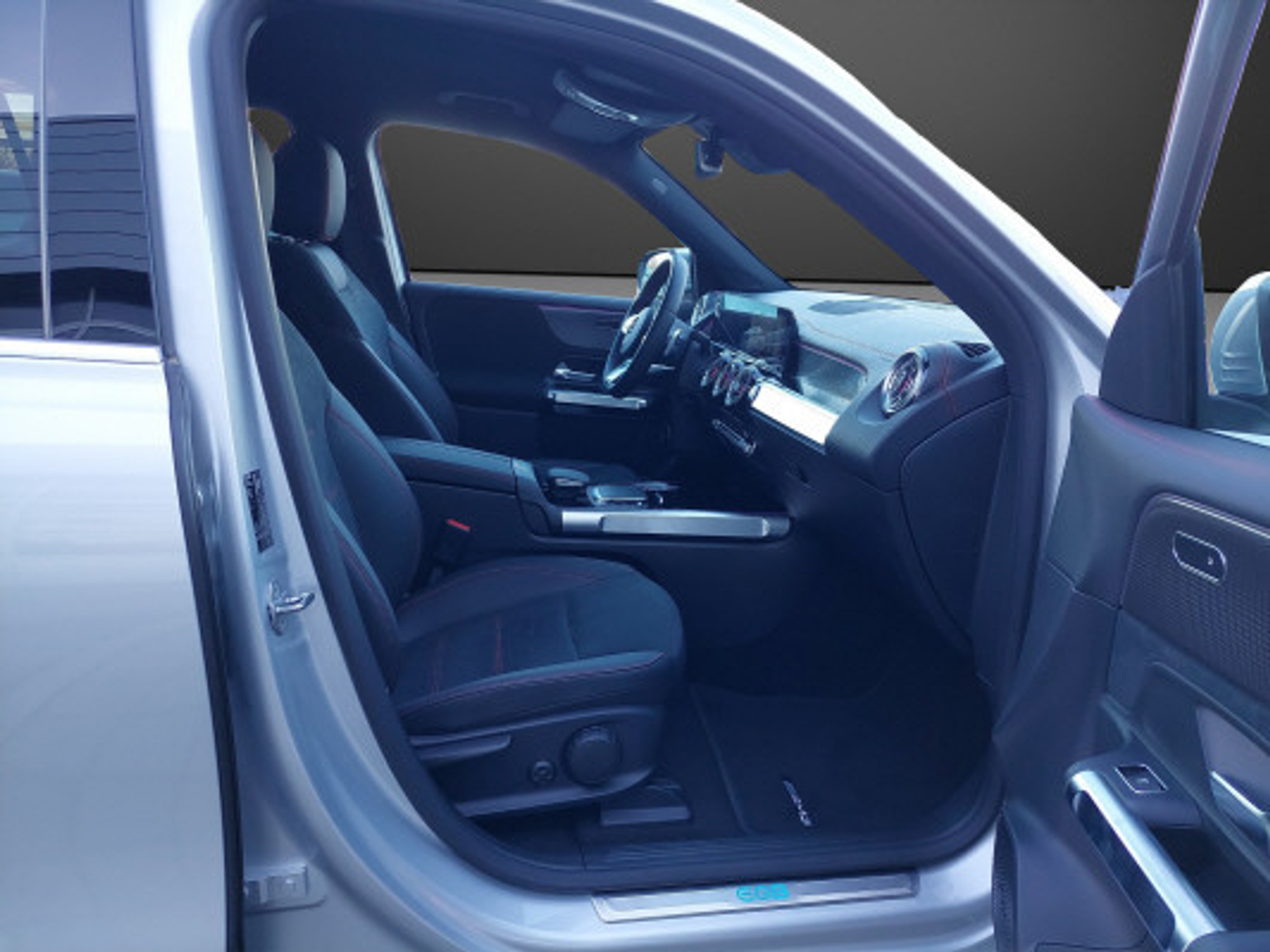 listing desktop thumbnail image 7