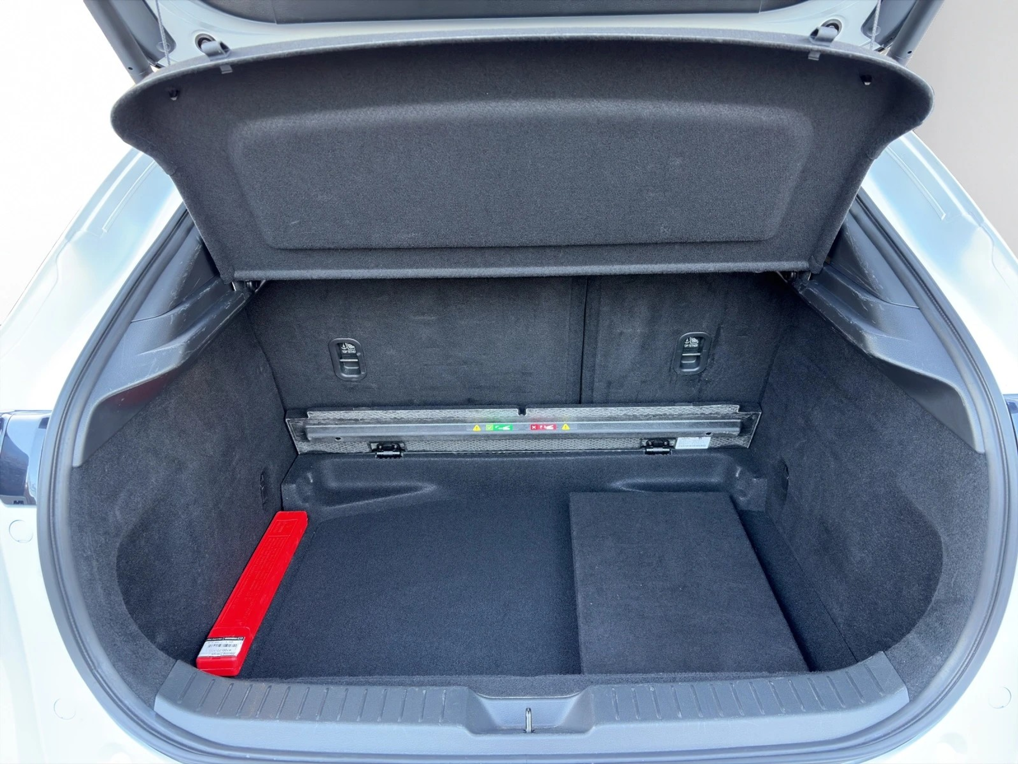 listing desktop thumbnail image 5