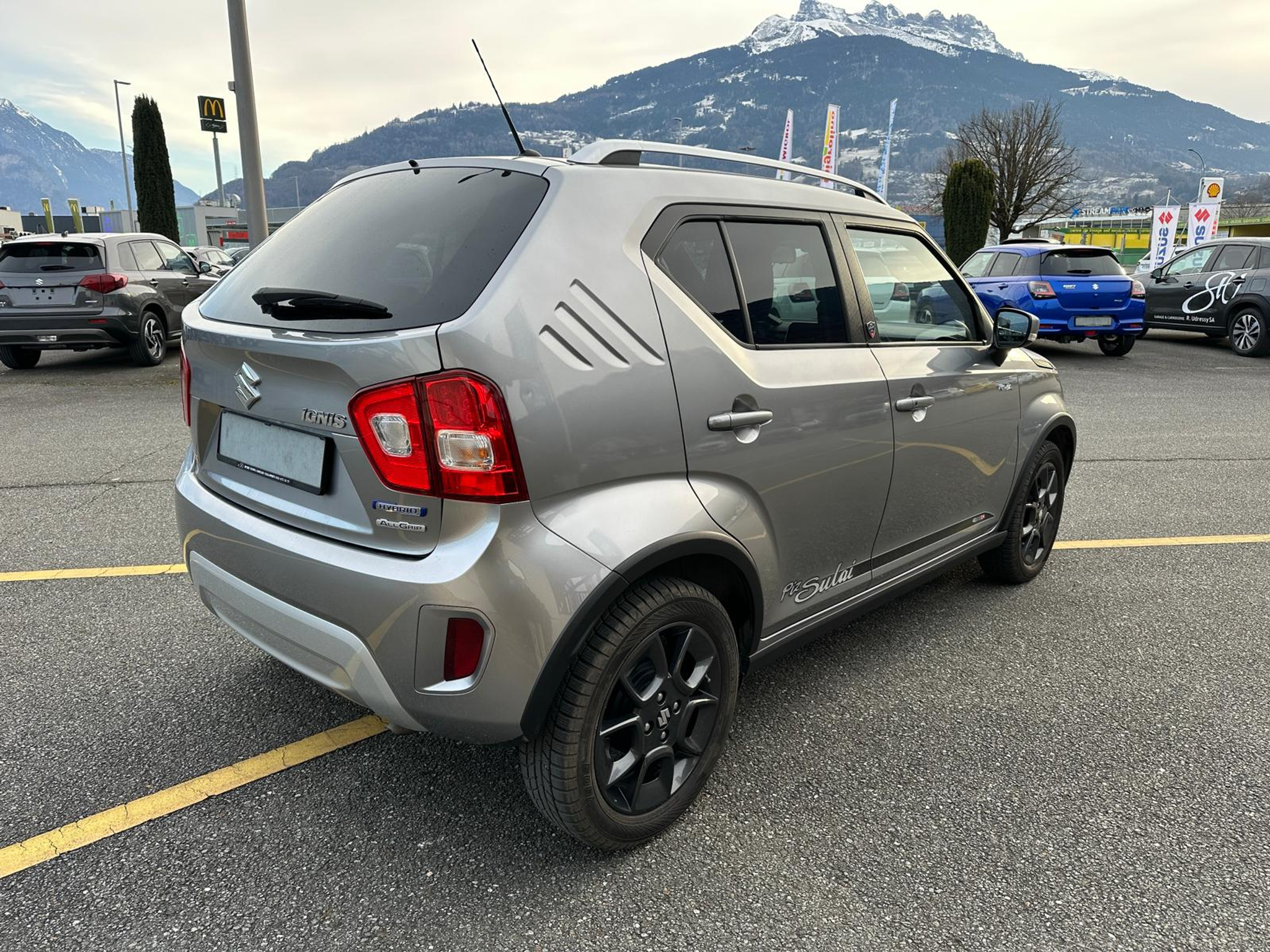 listing desktop thumbnail image 4