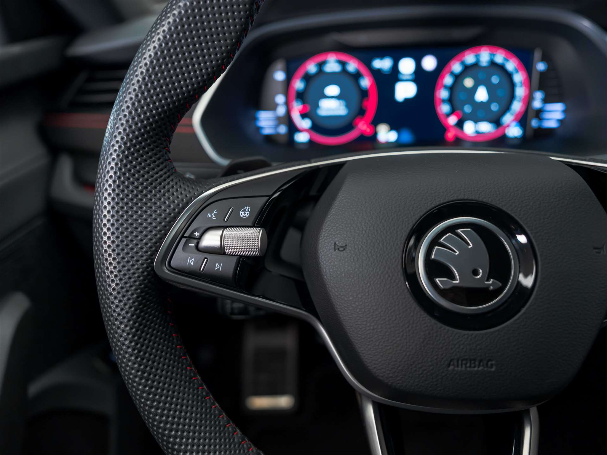 listing desktop thumbnail image 31