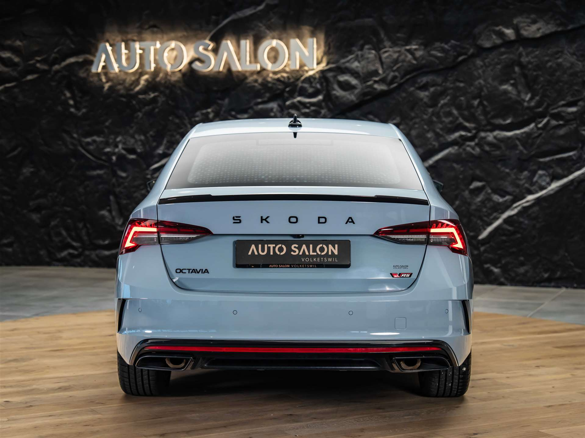 listing desktop thumbnail image 3