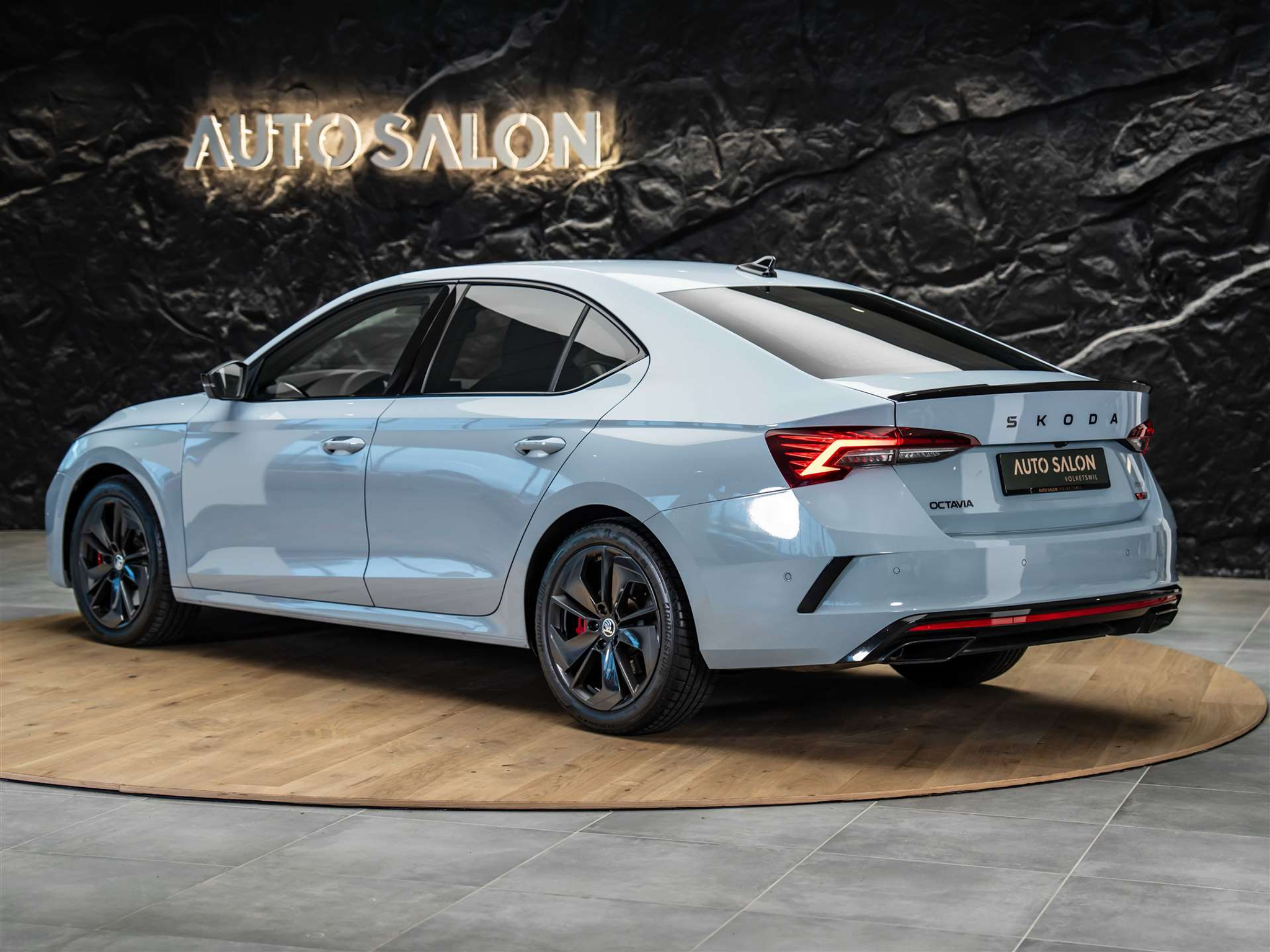 listing desktop thumbnail image 2