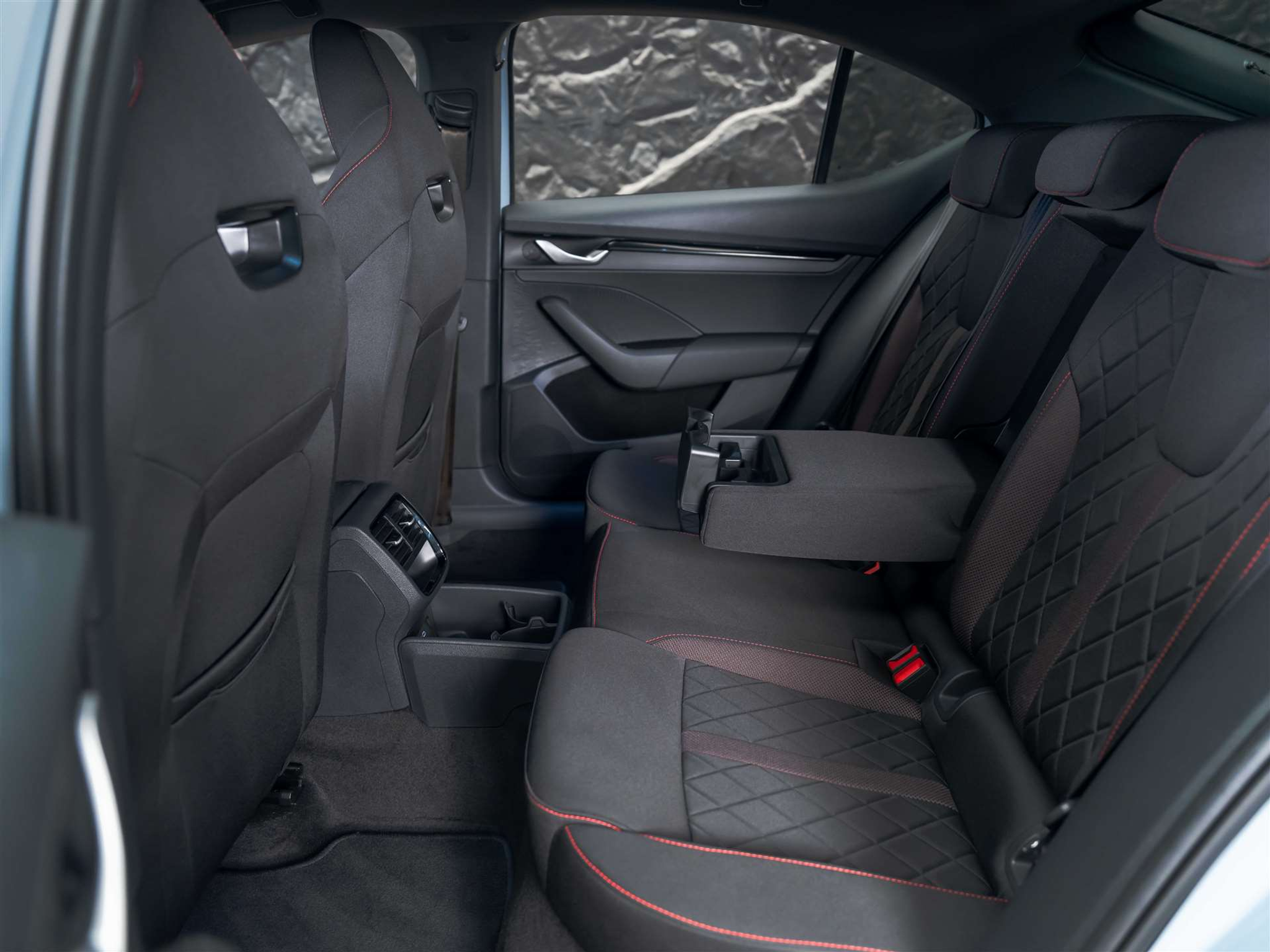 listing desktop thumbnail image 11