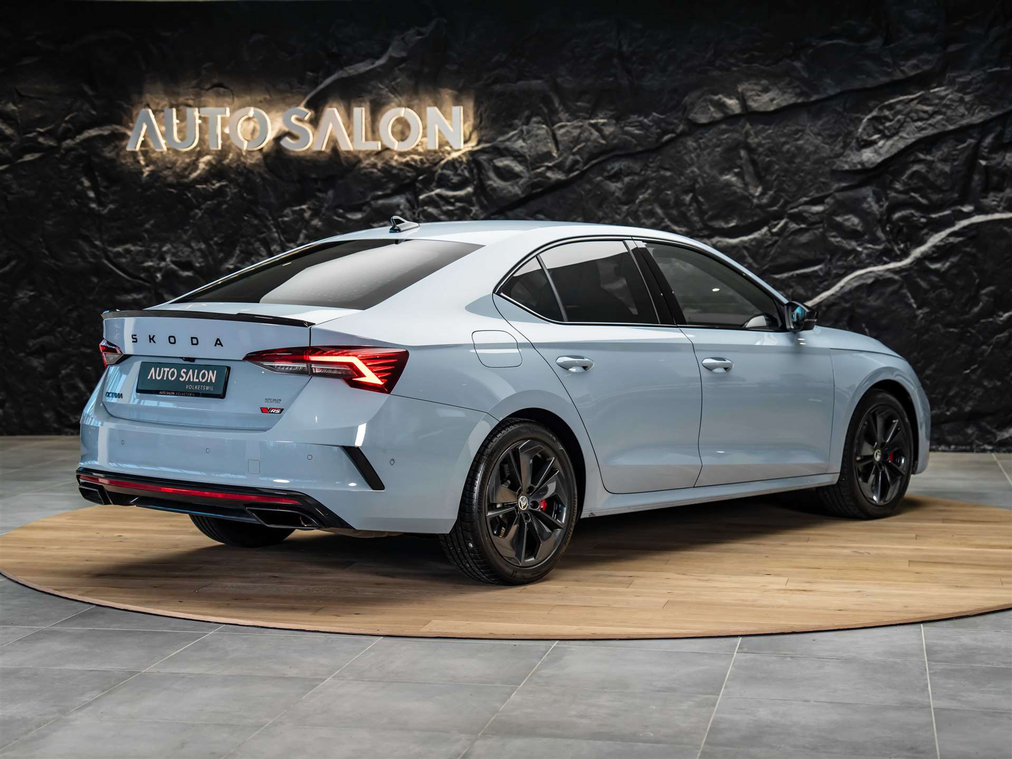 listing desktop thumbnail image 4