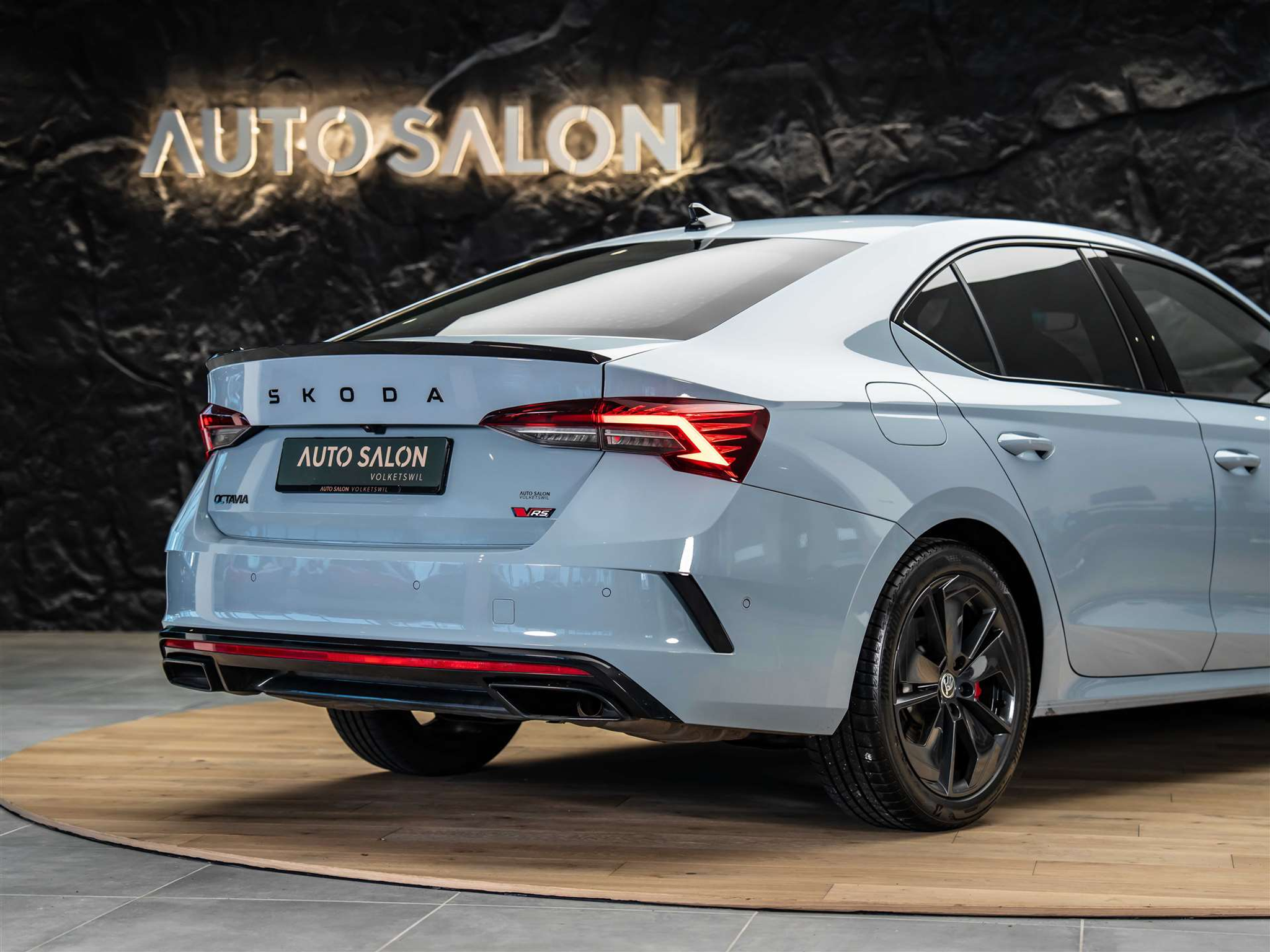 listing desktop thumbnail image 19