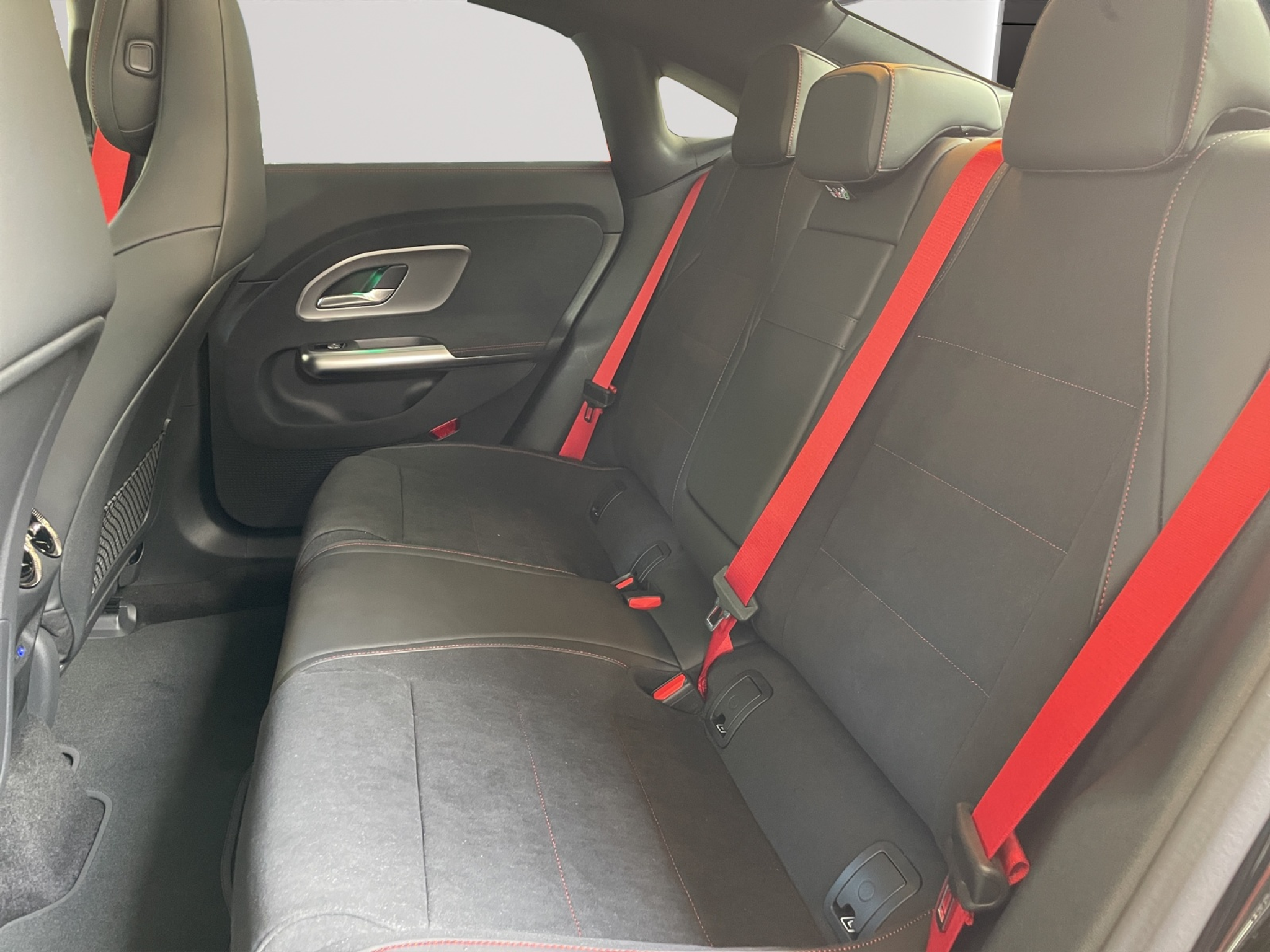 listing desktop thumbnail image 12